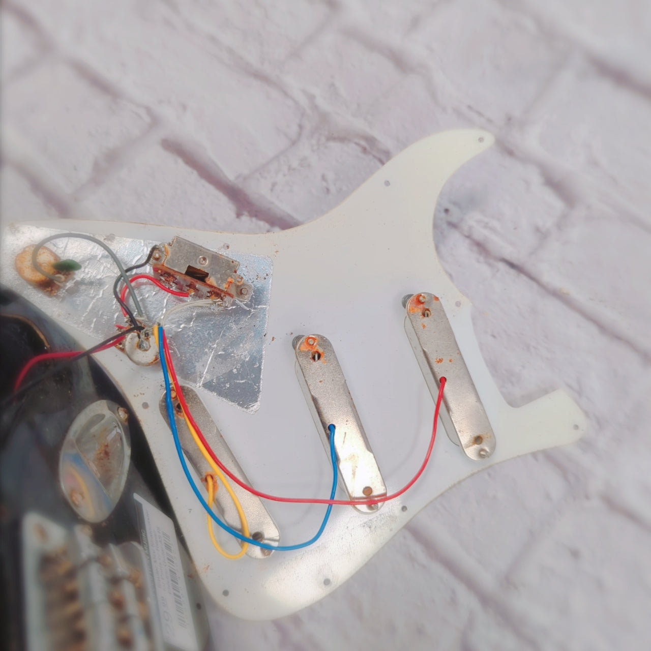 Squier Mini Stratocaster for Parts or Repair Electric Guitar AS IS