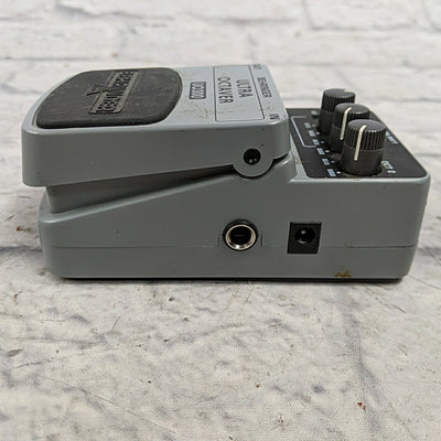 Behringer UO300 Ultra Octaver Pedal