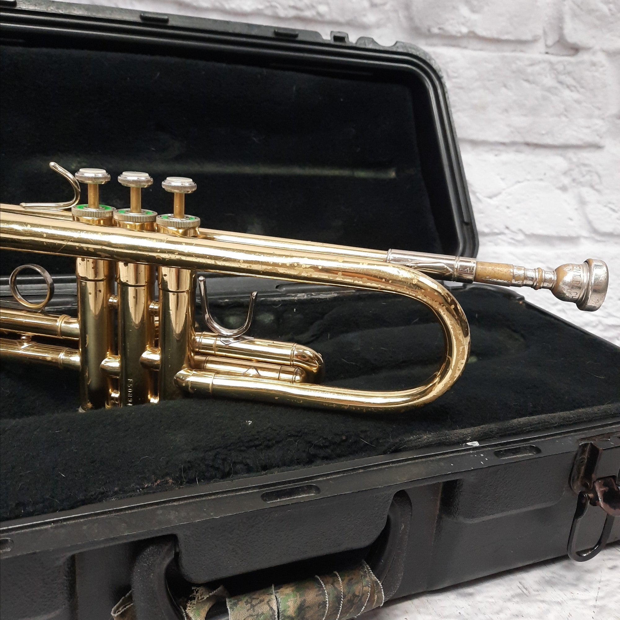 Bach TR300 Student Trumpet - Evolution Music
