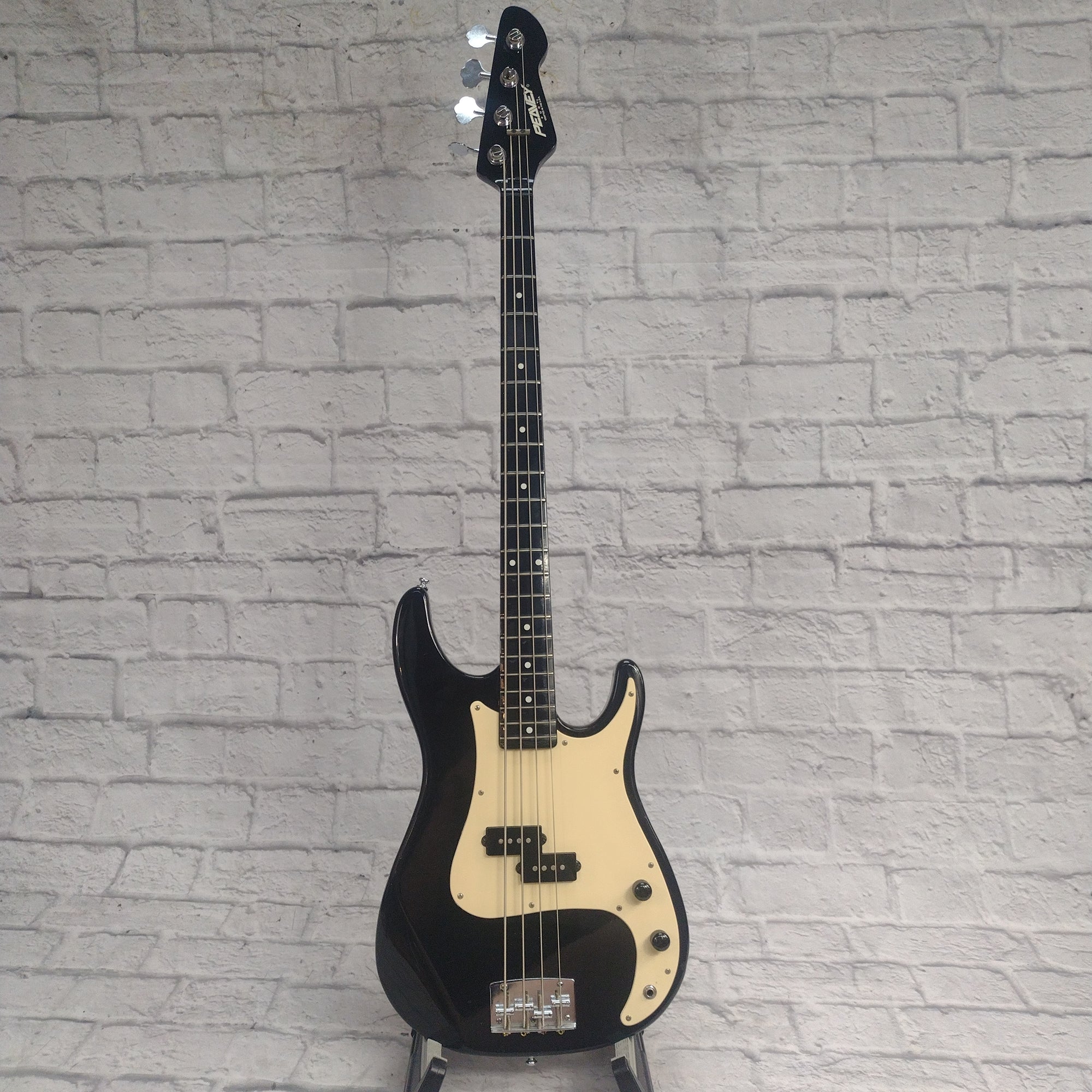 Peavey Fury USA 4 String Bass
