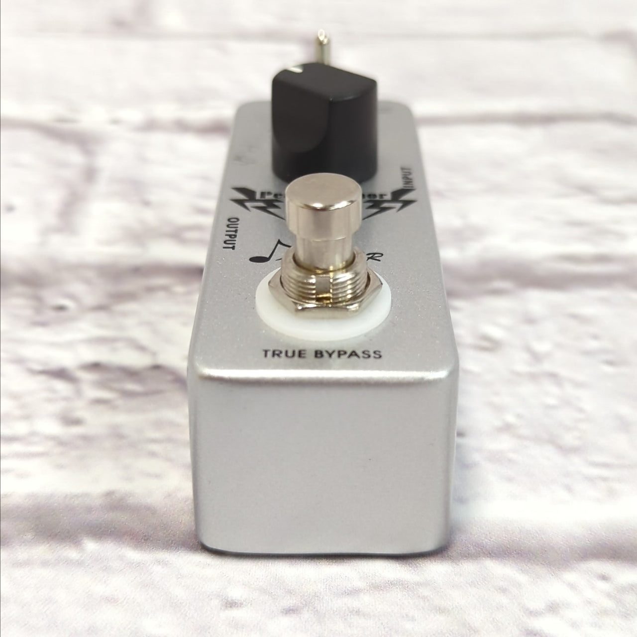 Donner Pearl Tremor Modulation Pedal