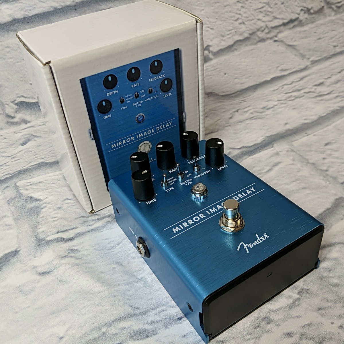 fender delay pedal Fender Mirror Image Delay Pedal