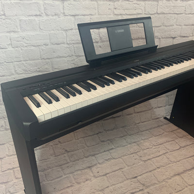 Yamaha P45 88-Key Weighted Action Digital Piano Black