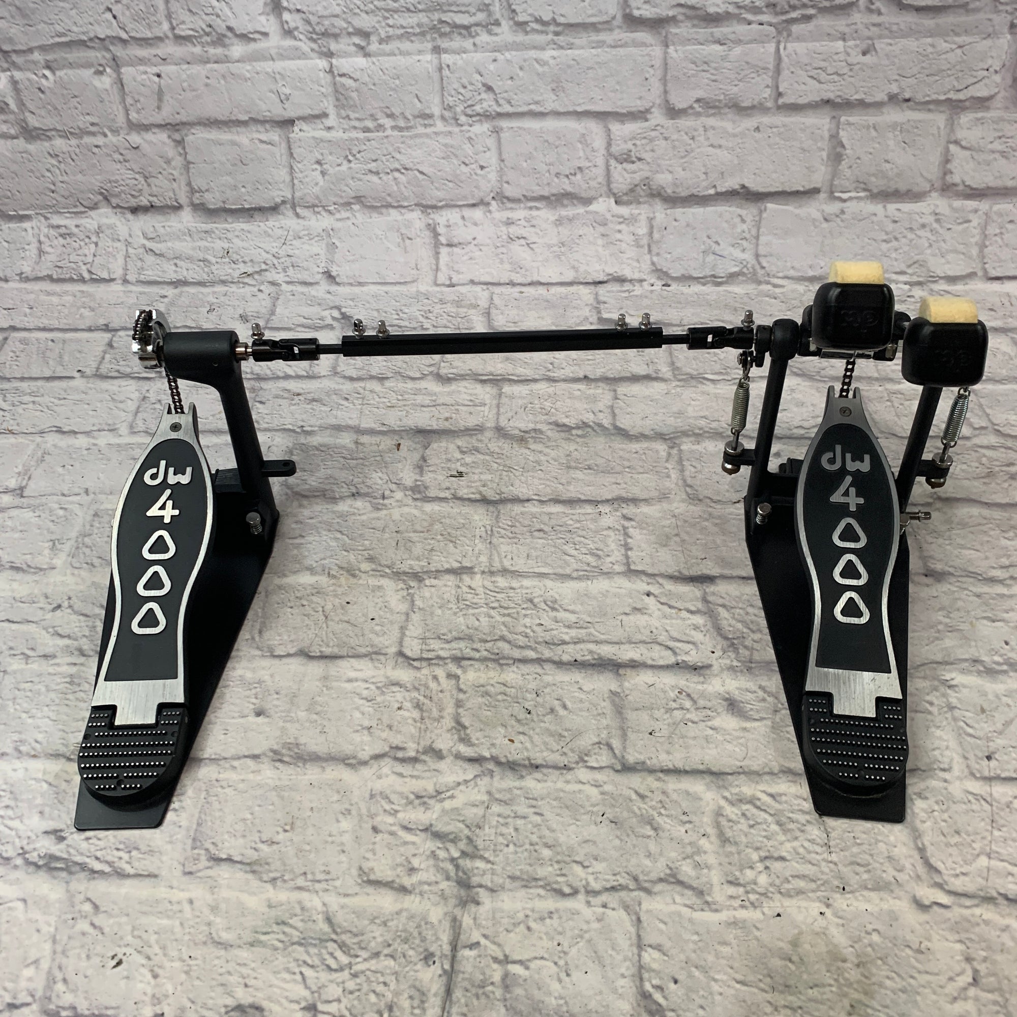 DW 4000 Series Double Kick Pedal -missing crossbar