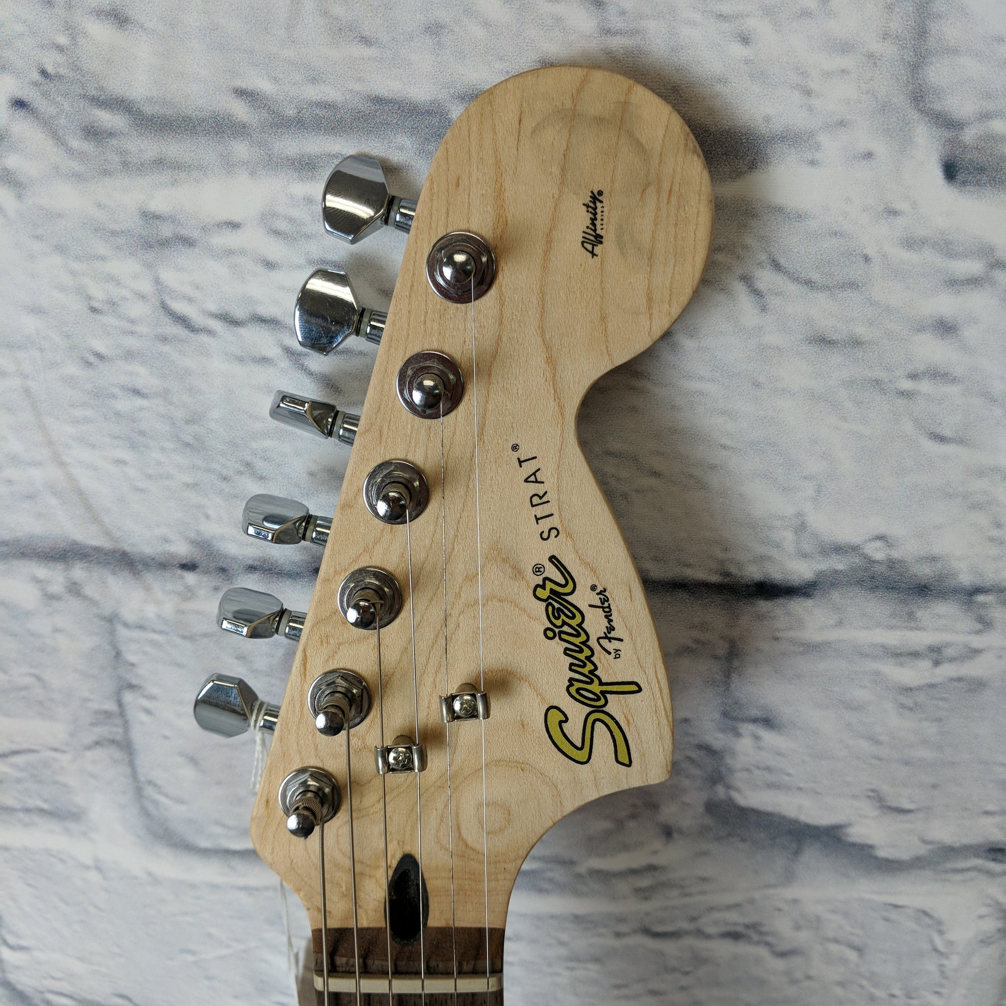 Squier HSS Affinity Strat Electric Guitar