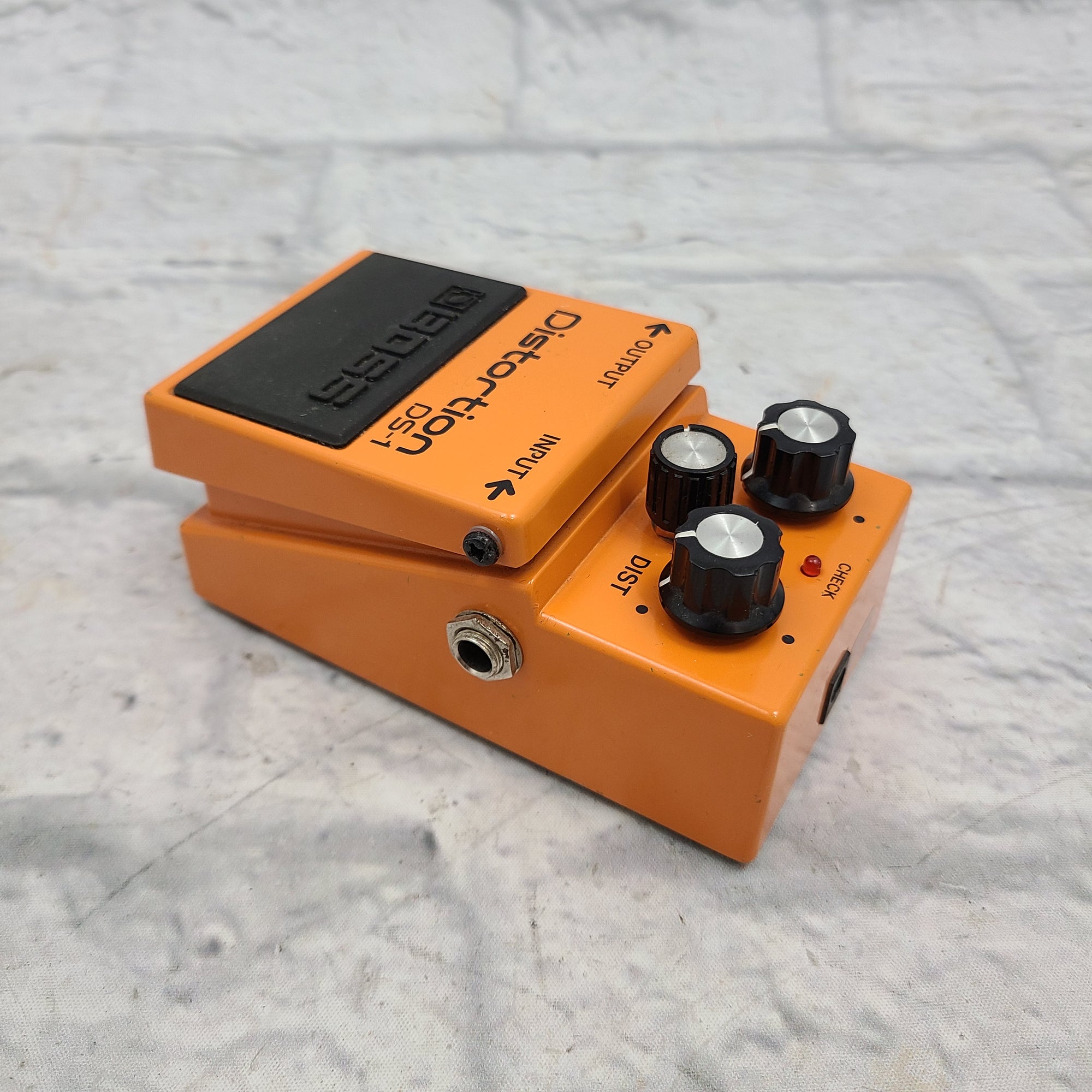 Boss DS-1  Distortion Pedal
