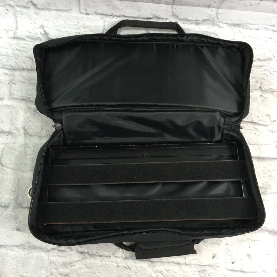 Unknown Pedal board with Pedaltrain Soft Bag