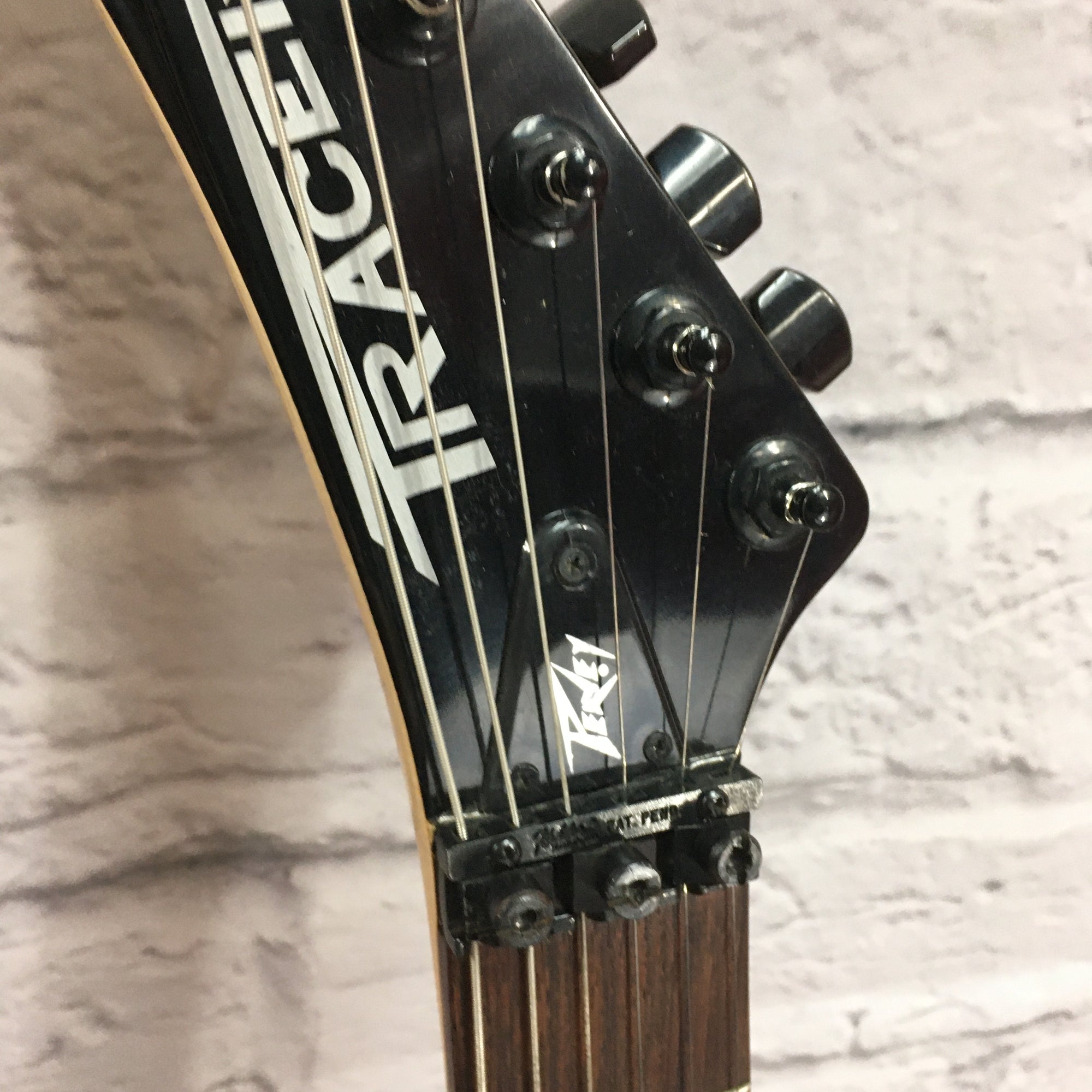 Peavey Tracer Electric Guitar w/ case