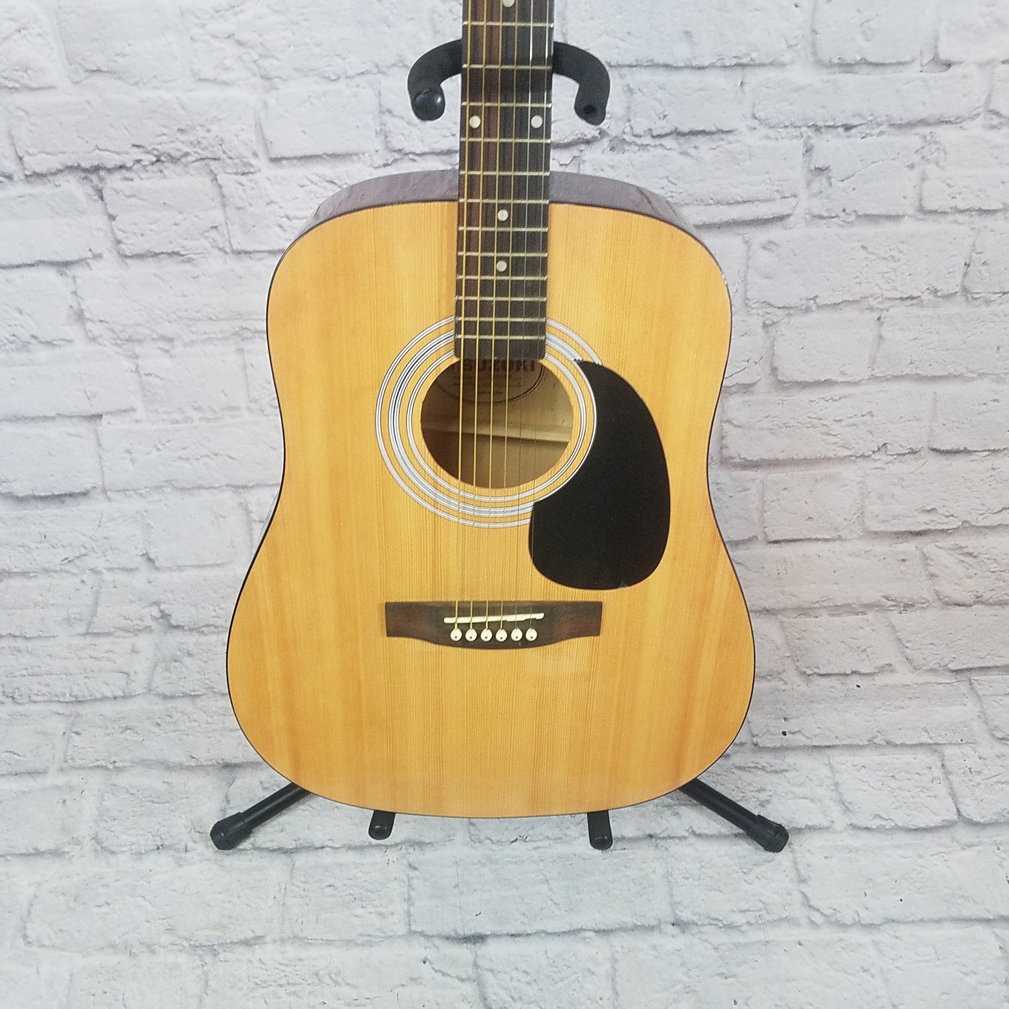 Suzuki SDG 6 Acoustic Guitar Natural