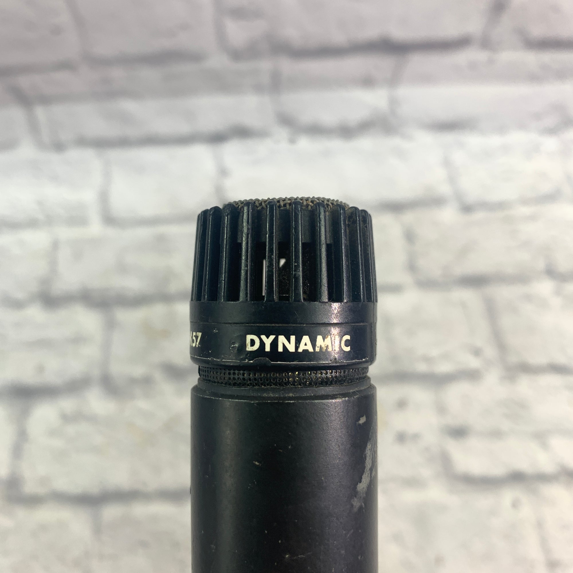 Shure SM57 Dynamic Microphone - Evolution Music