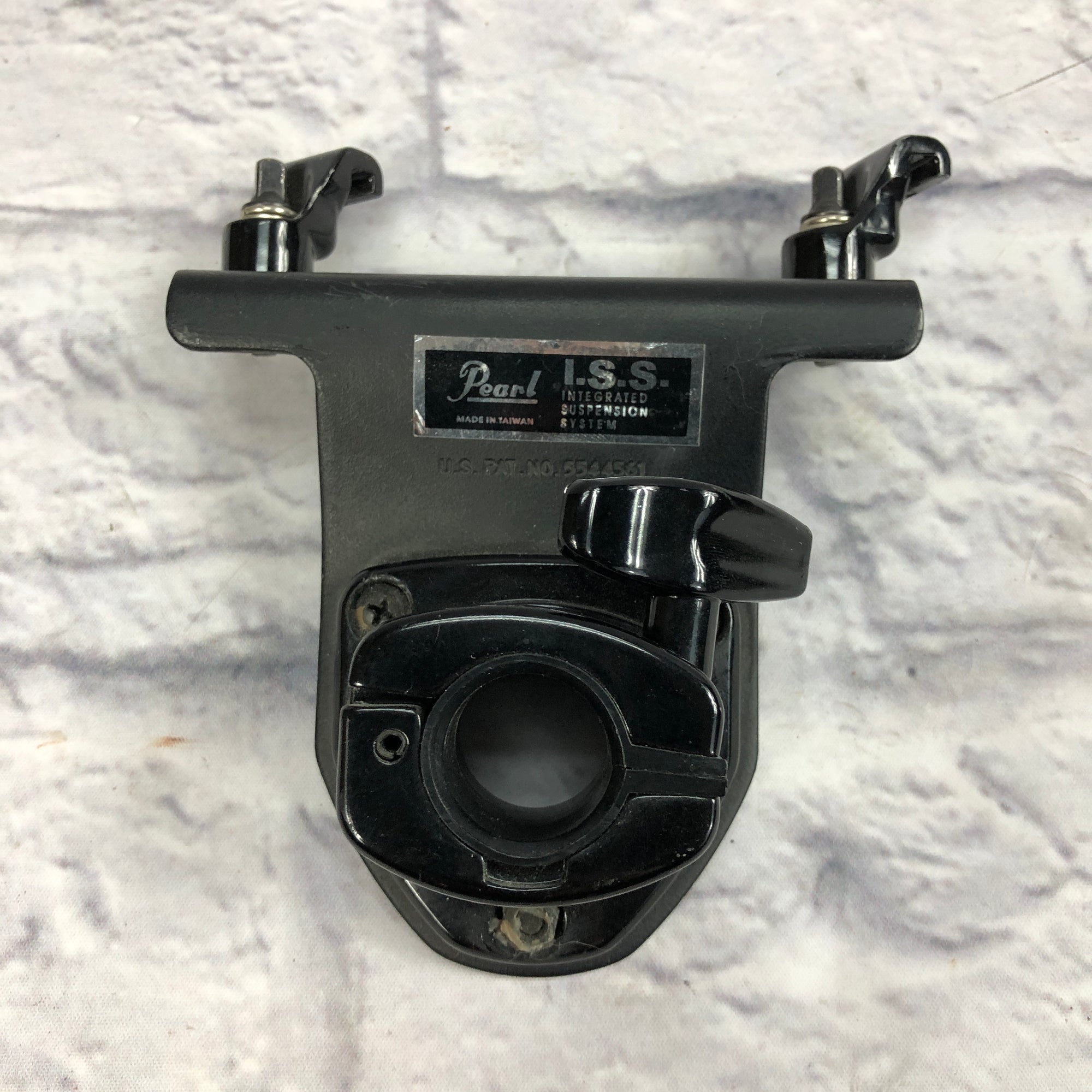 Pearl ISS Tom Mount Latch