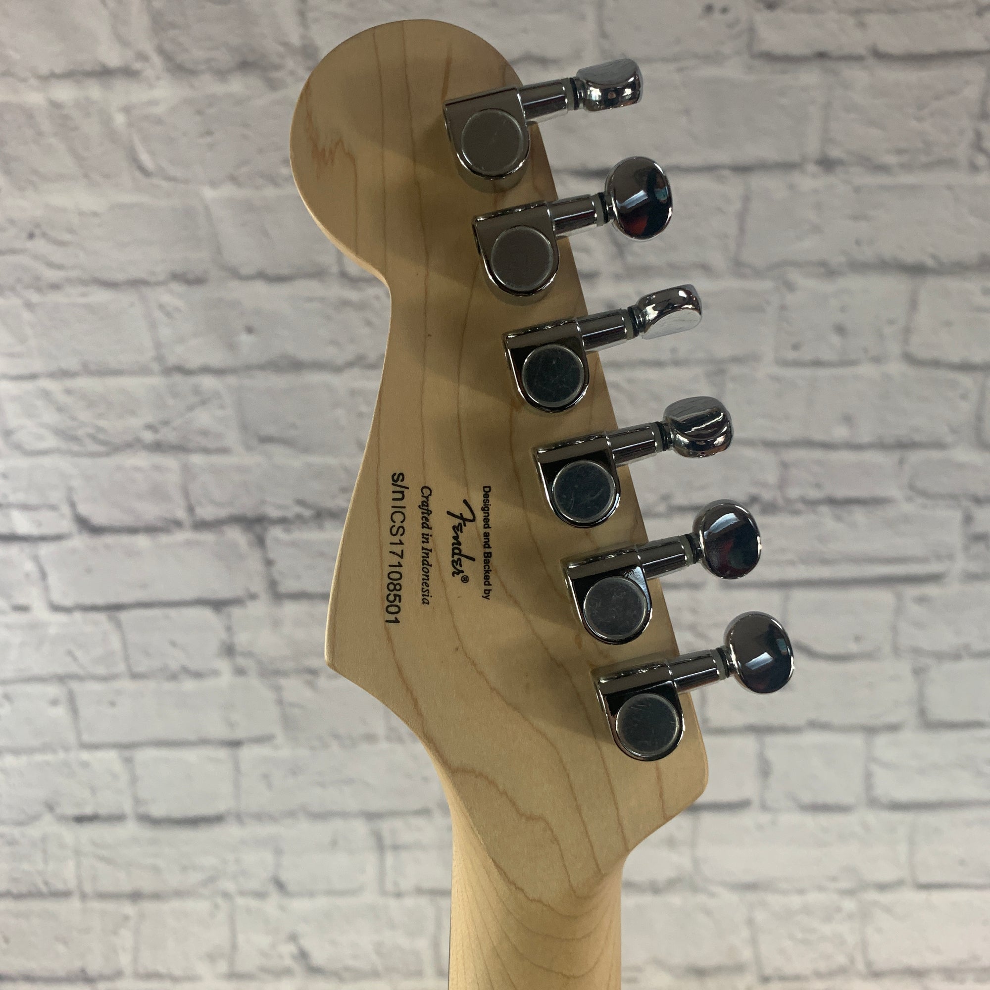 Squier Mini Stratocaster 3/4 Electric Guitar Pink Electric Guitar