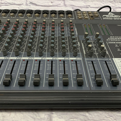 Peavey Unity 2002-24RQ 24-Channel Mixer