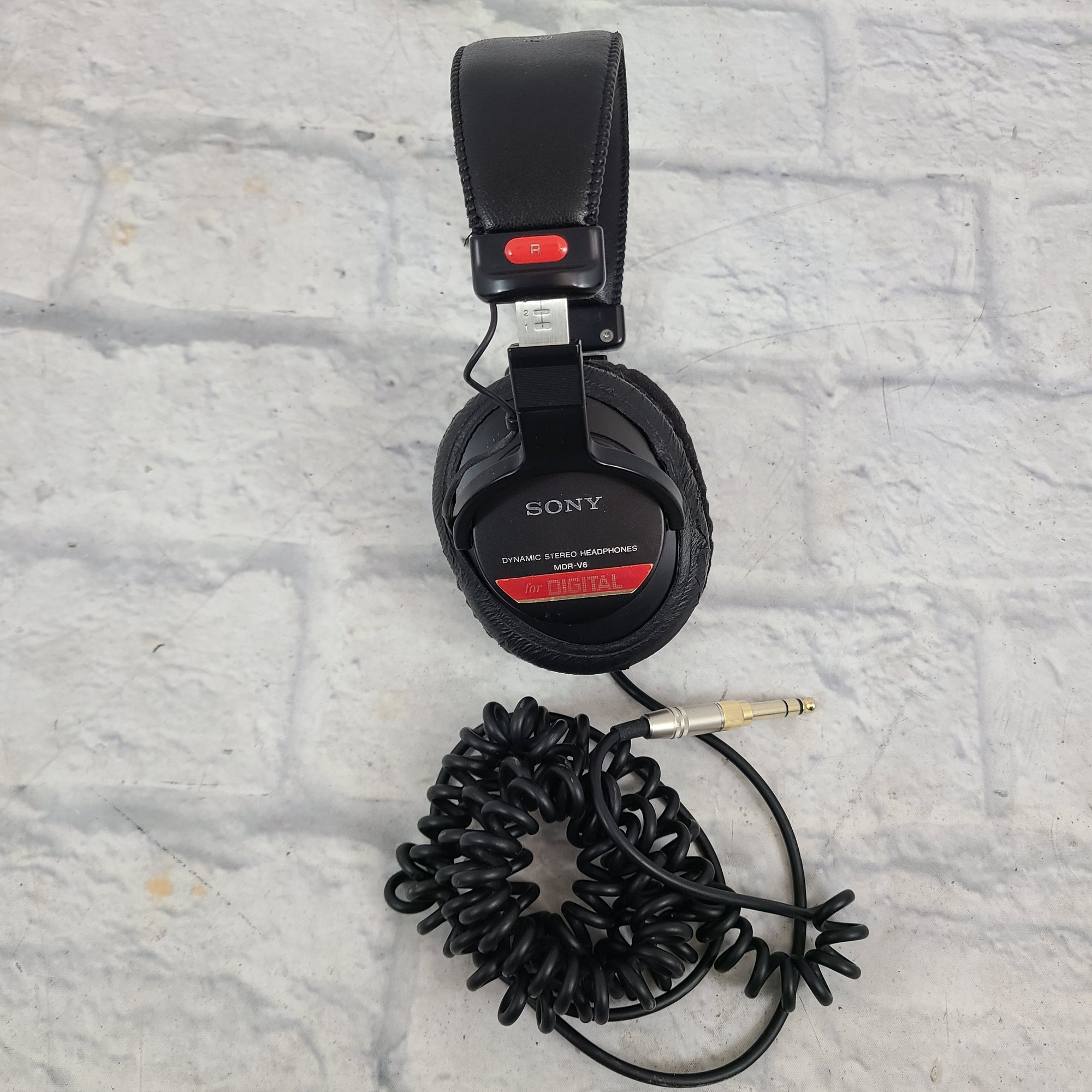 Sony MDR-V6 Home Audio Headphones - Evolution Music