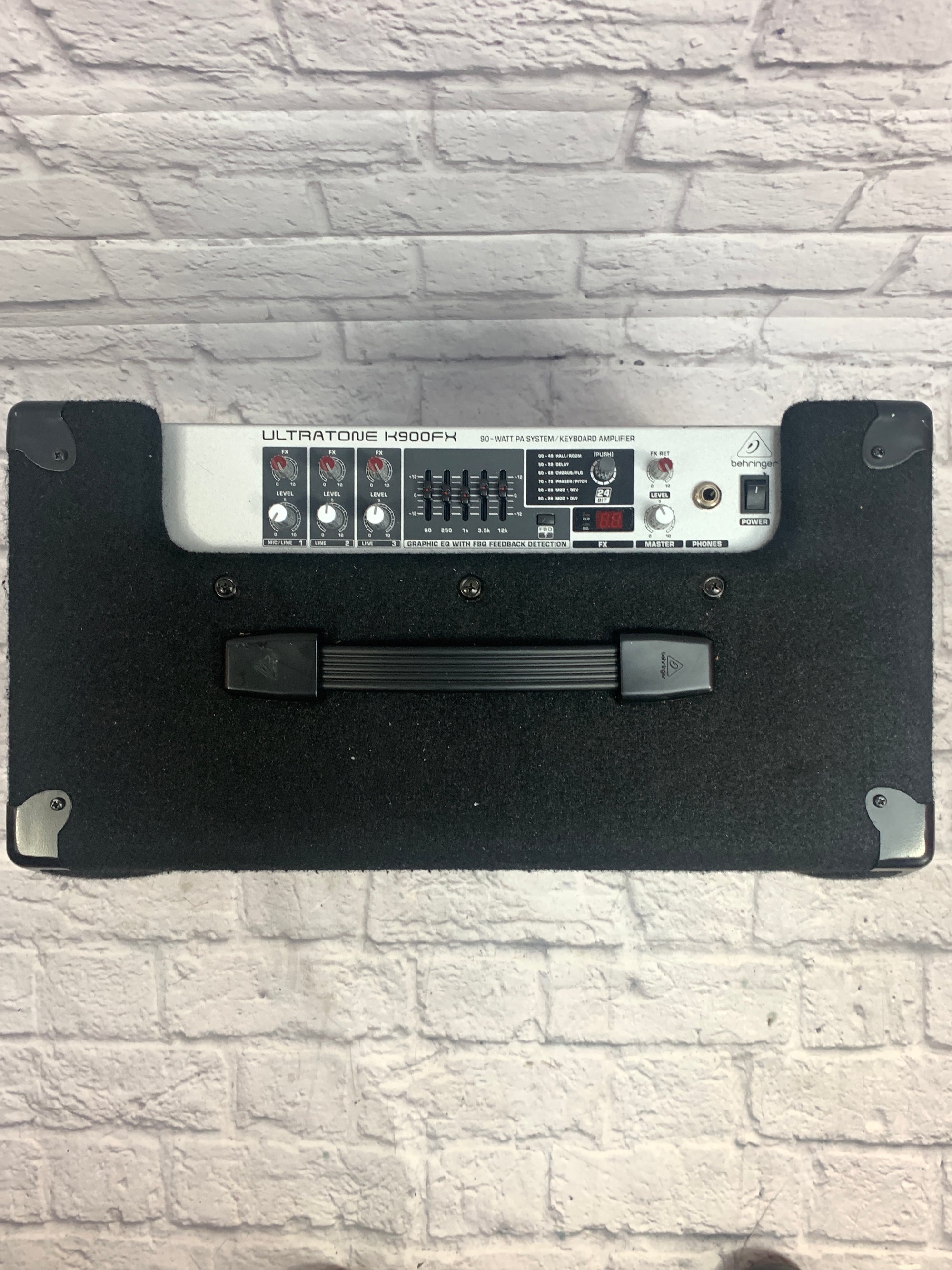 Behringer K900FX 90W Keyboard Amp