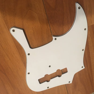 Bass Pickguard White (Single Pickup Slot)