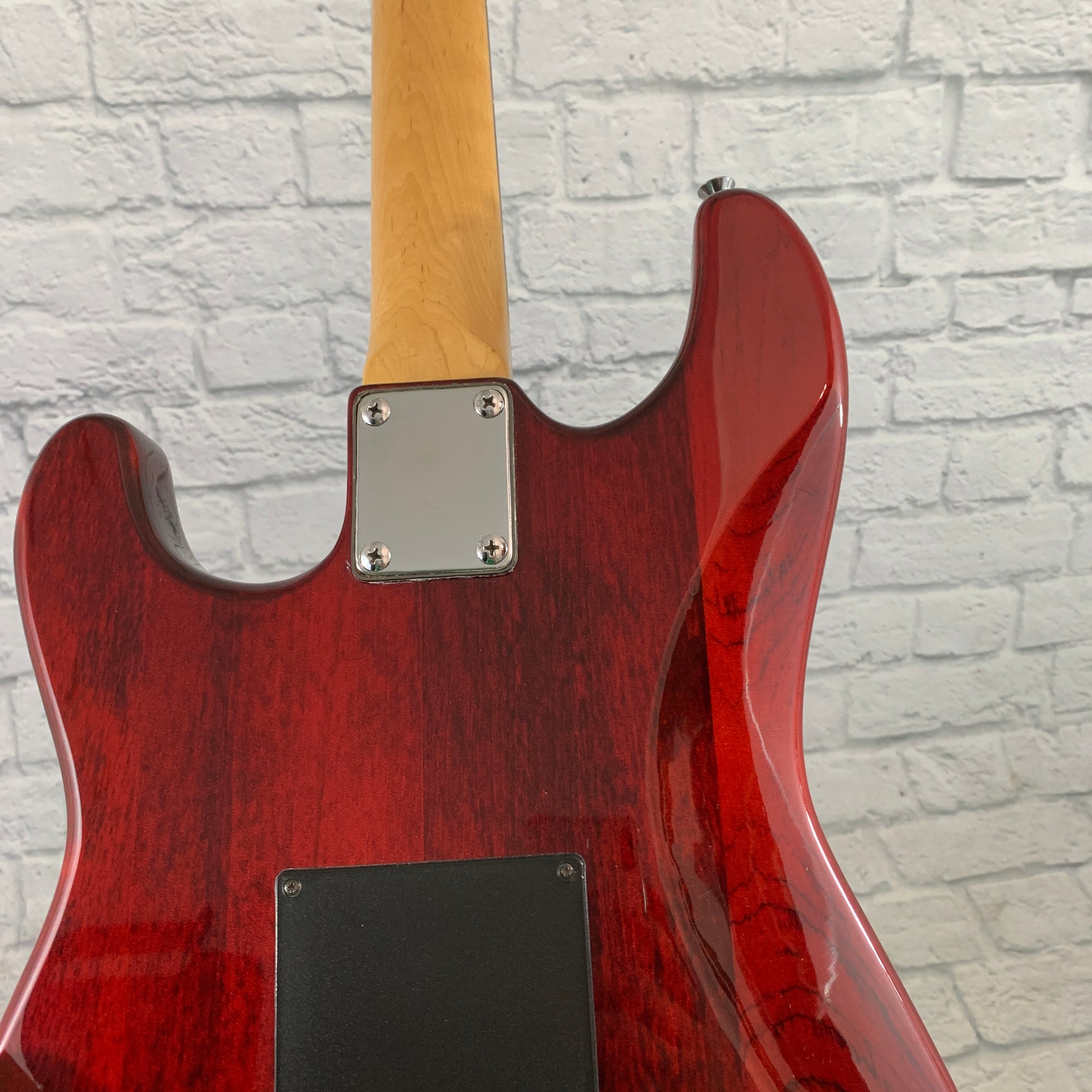Hamer Slammer HSH Stratocaster Transparent Red