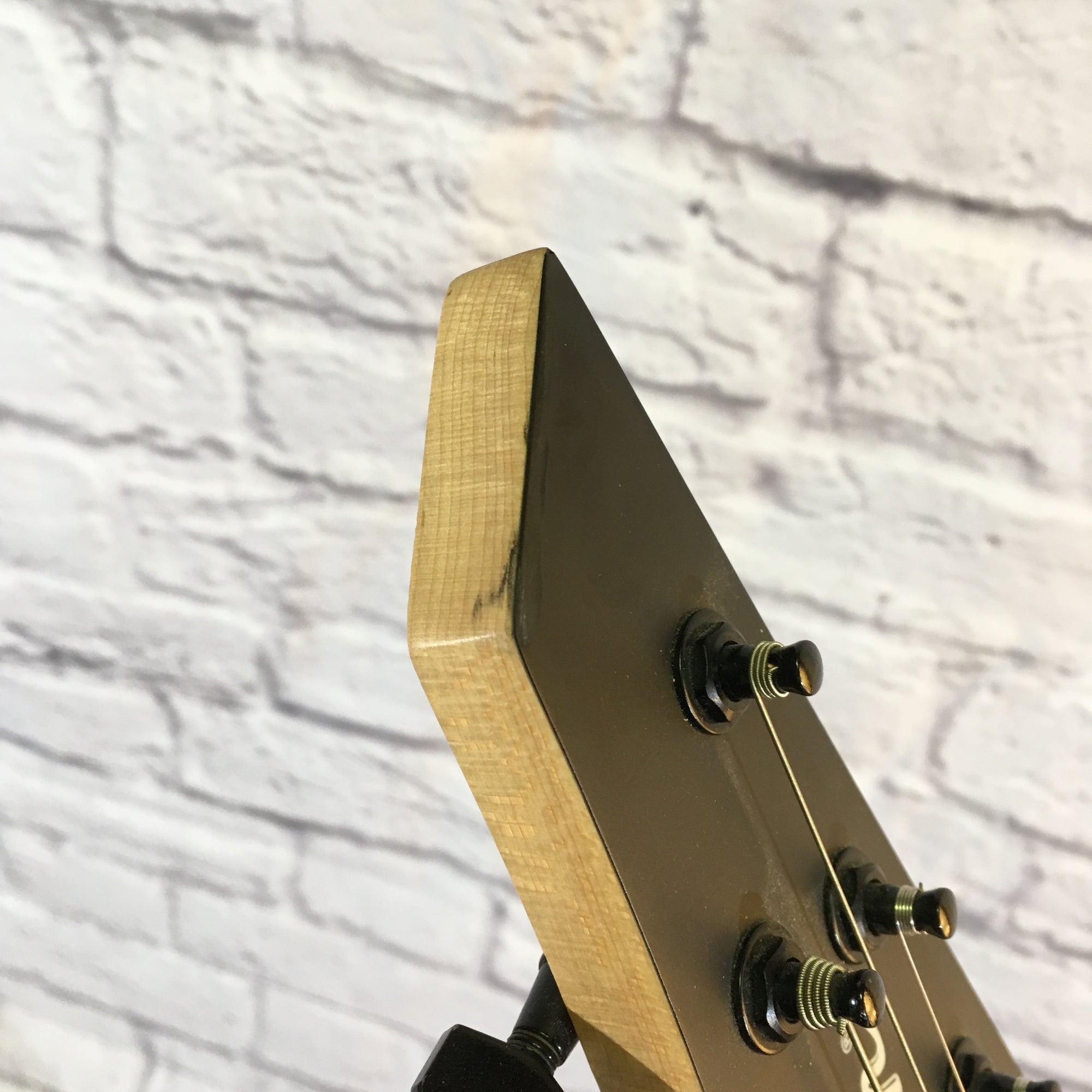 Jackson JS22-7 7-String Electric Guitar