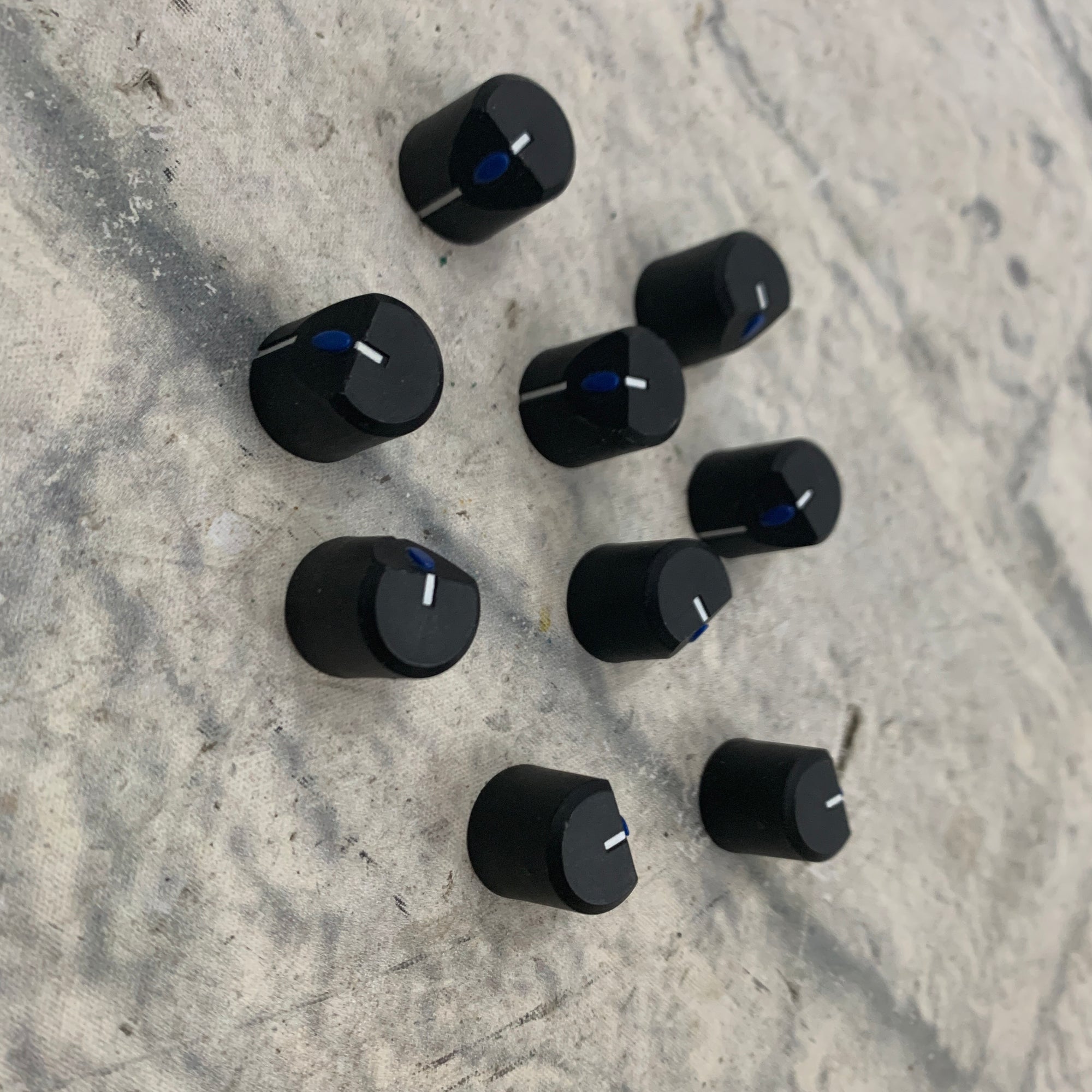 Crate Amplifier Part - Set of 9 Push On D-Shaft Knobs Blue / Black