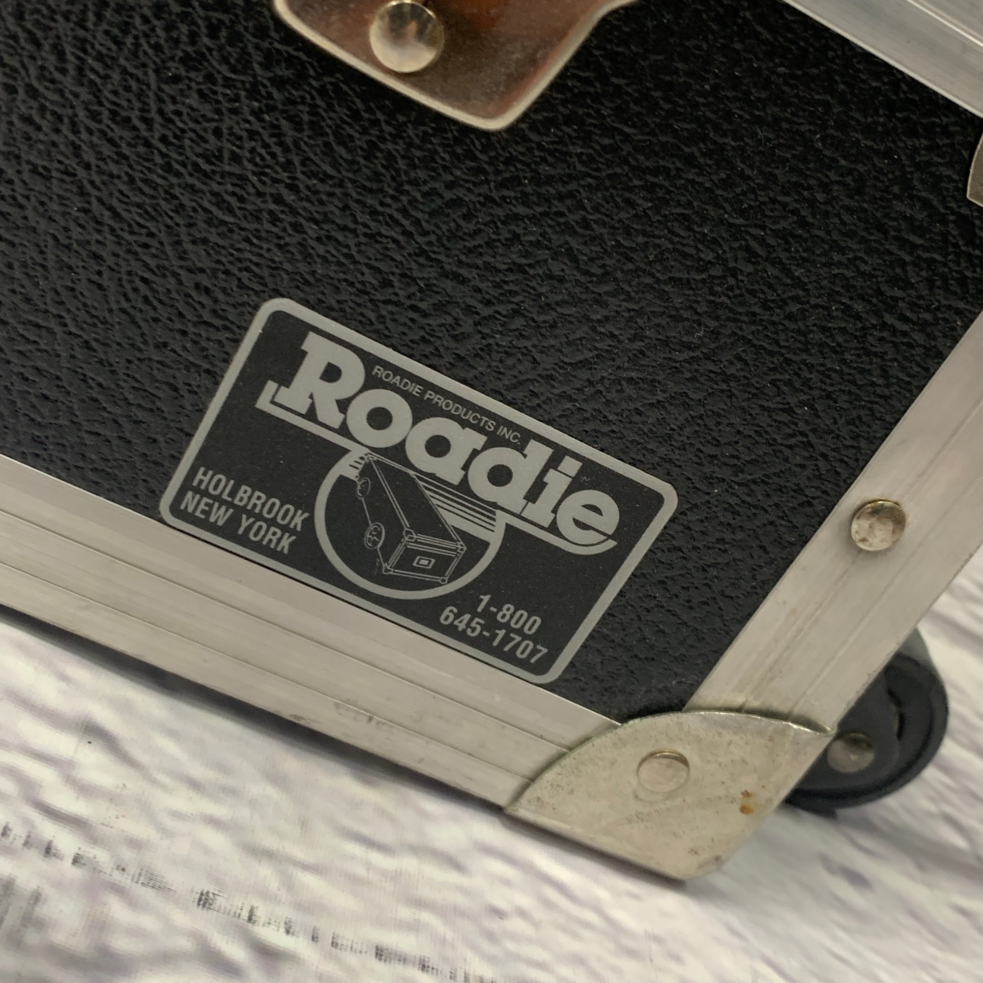 Roadie 76-Key Keyboard Case w/ Wheels