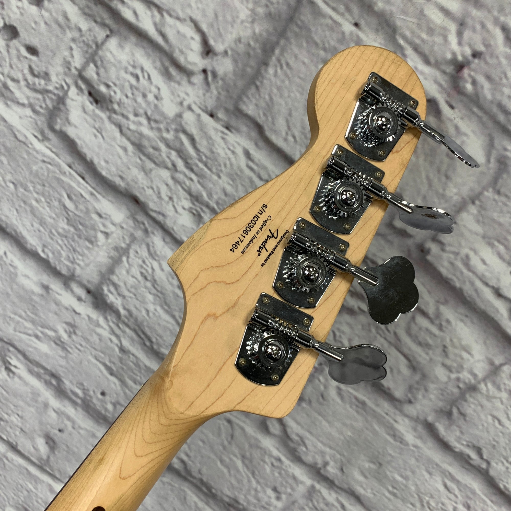 Squier Standard Precision Bass Black
