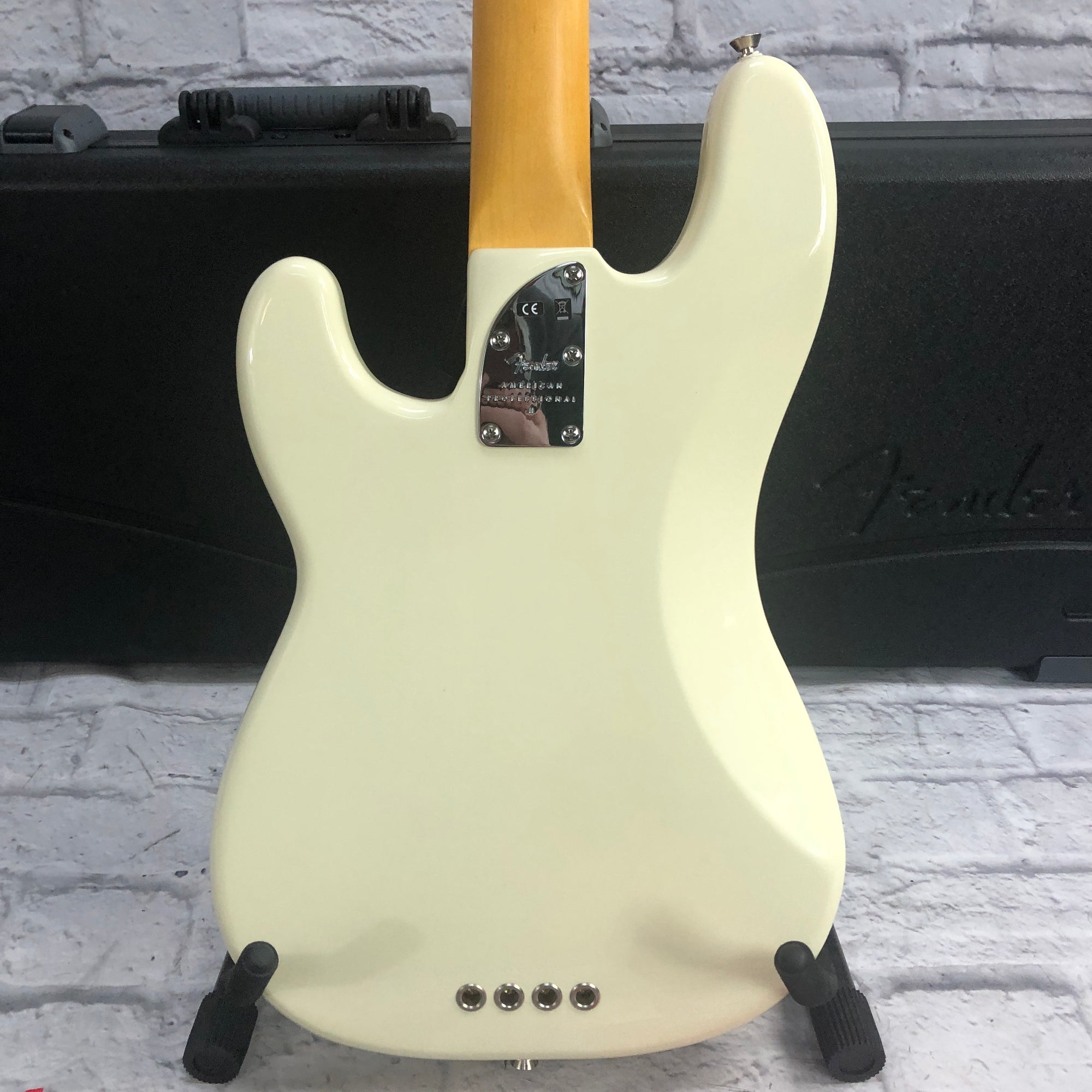 Fender 2021 American Professional II Precision Bass with TSA Case