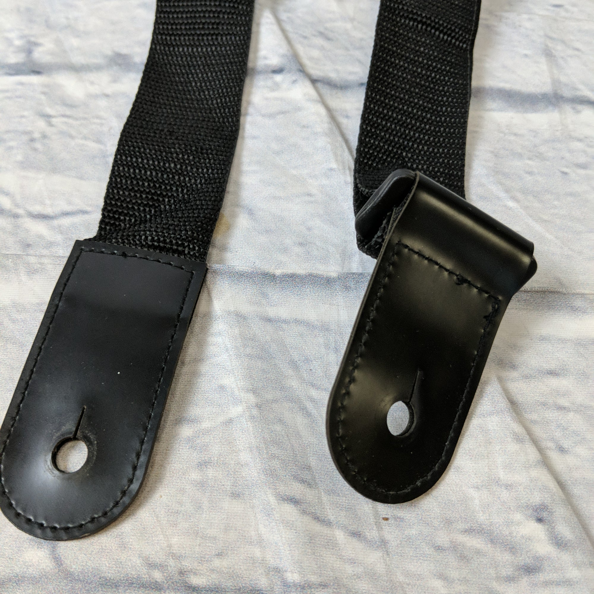 No Name poly strap null