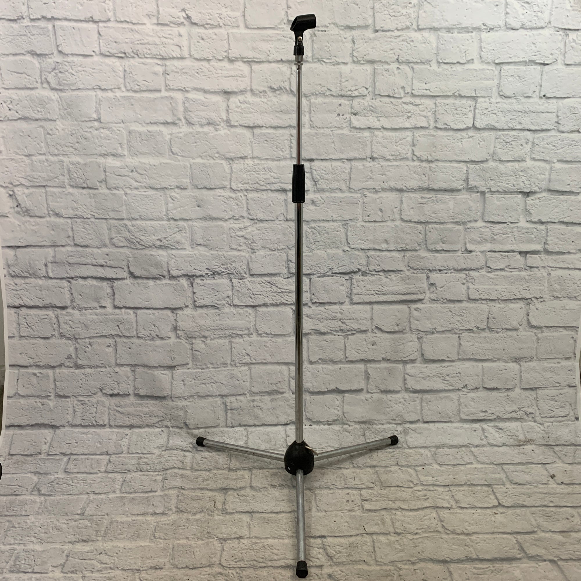 Unknown Tripod Straight Mic Stand