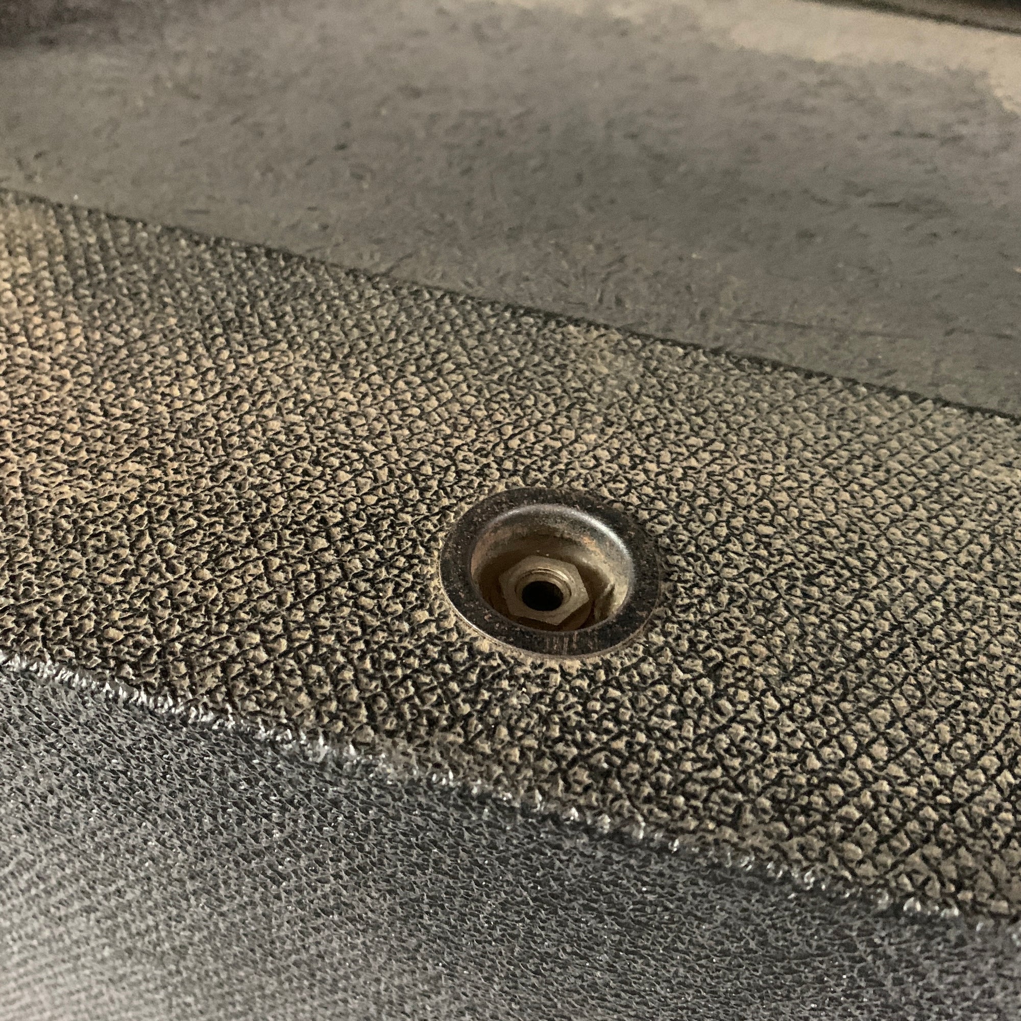 Unloaded Single 15" Speaker Cabinet