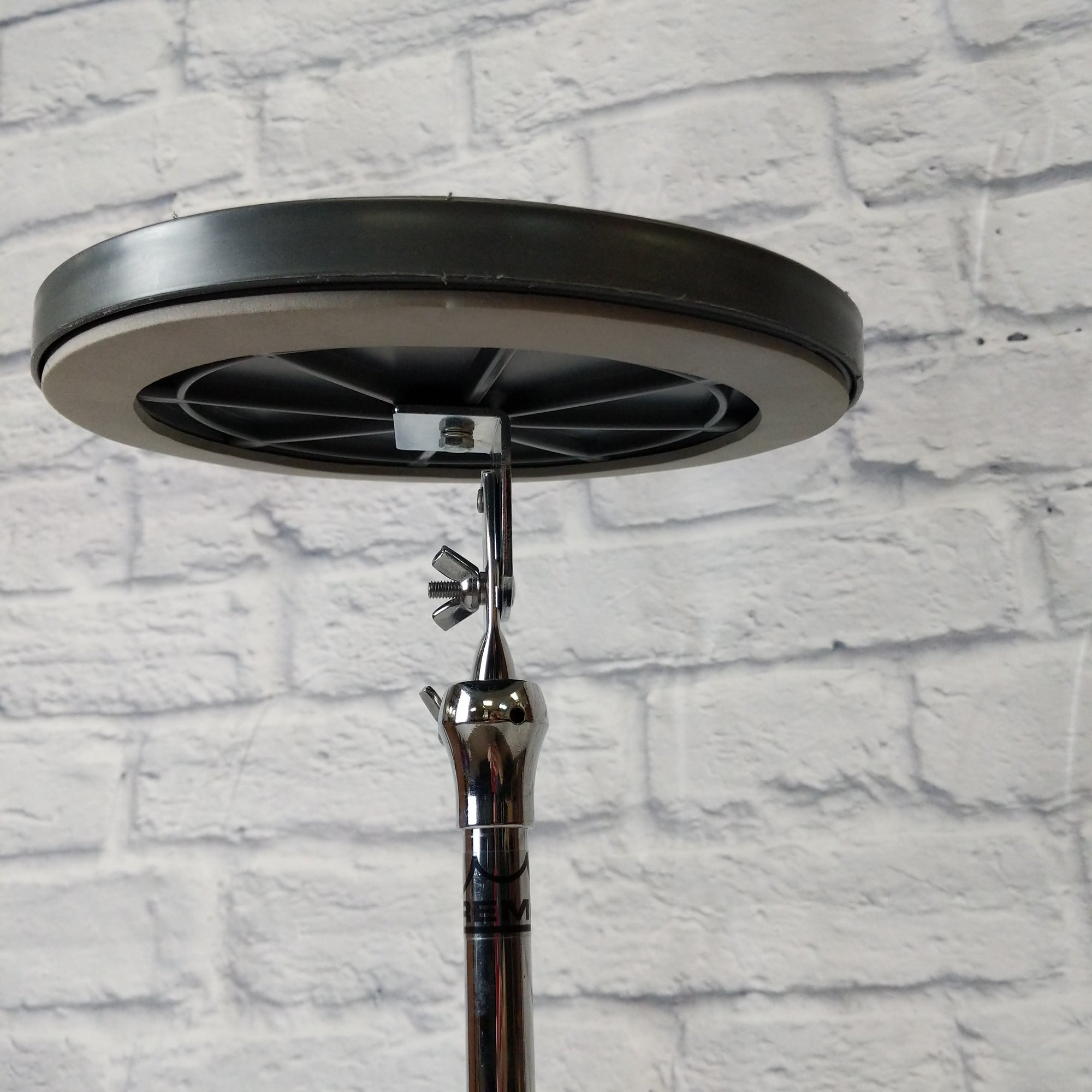 Remo Practice Pad - Tunable Ambassador Coated Drum Head w/ Stand 8"