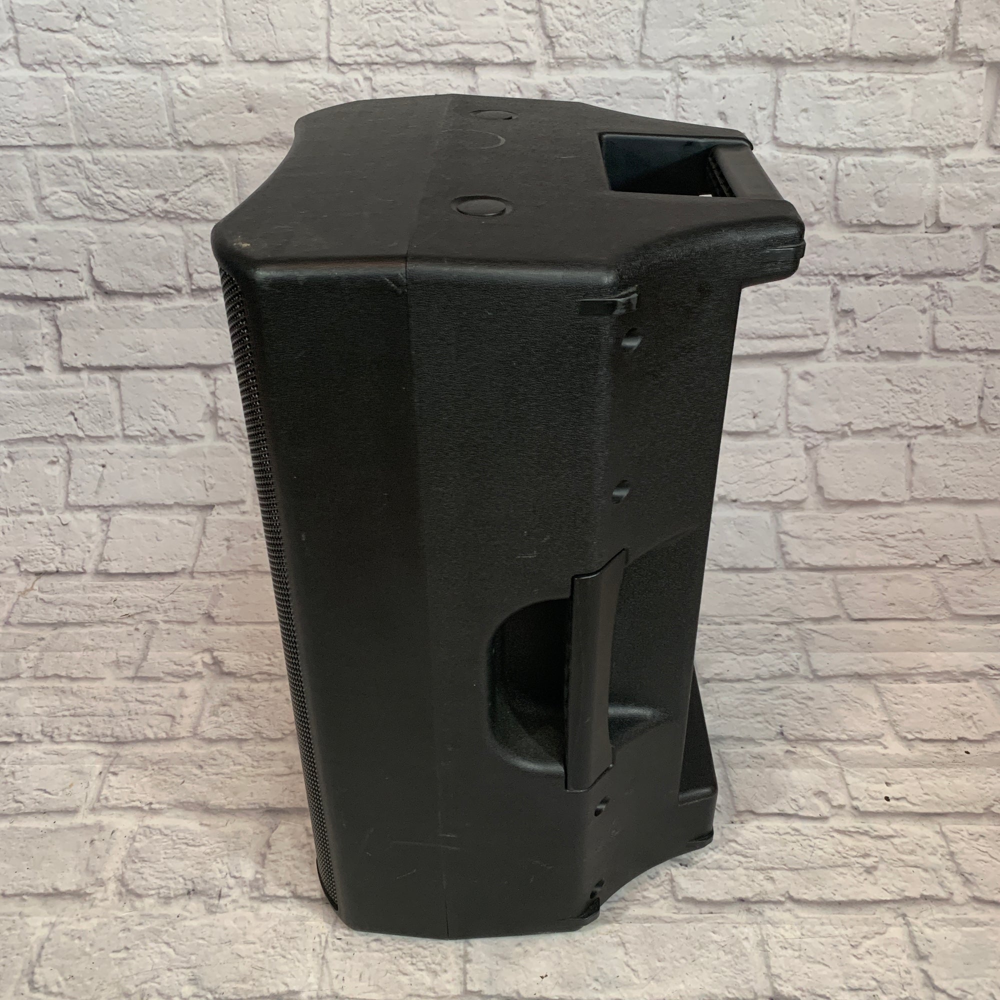 Harbinger V2212 Powered Speaker w/ Stand