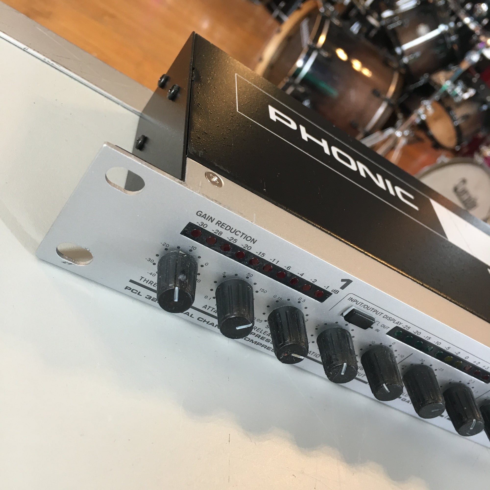 Phonic PCL3200 Dual Channel Compressor and Limiter
