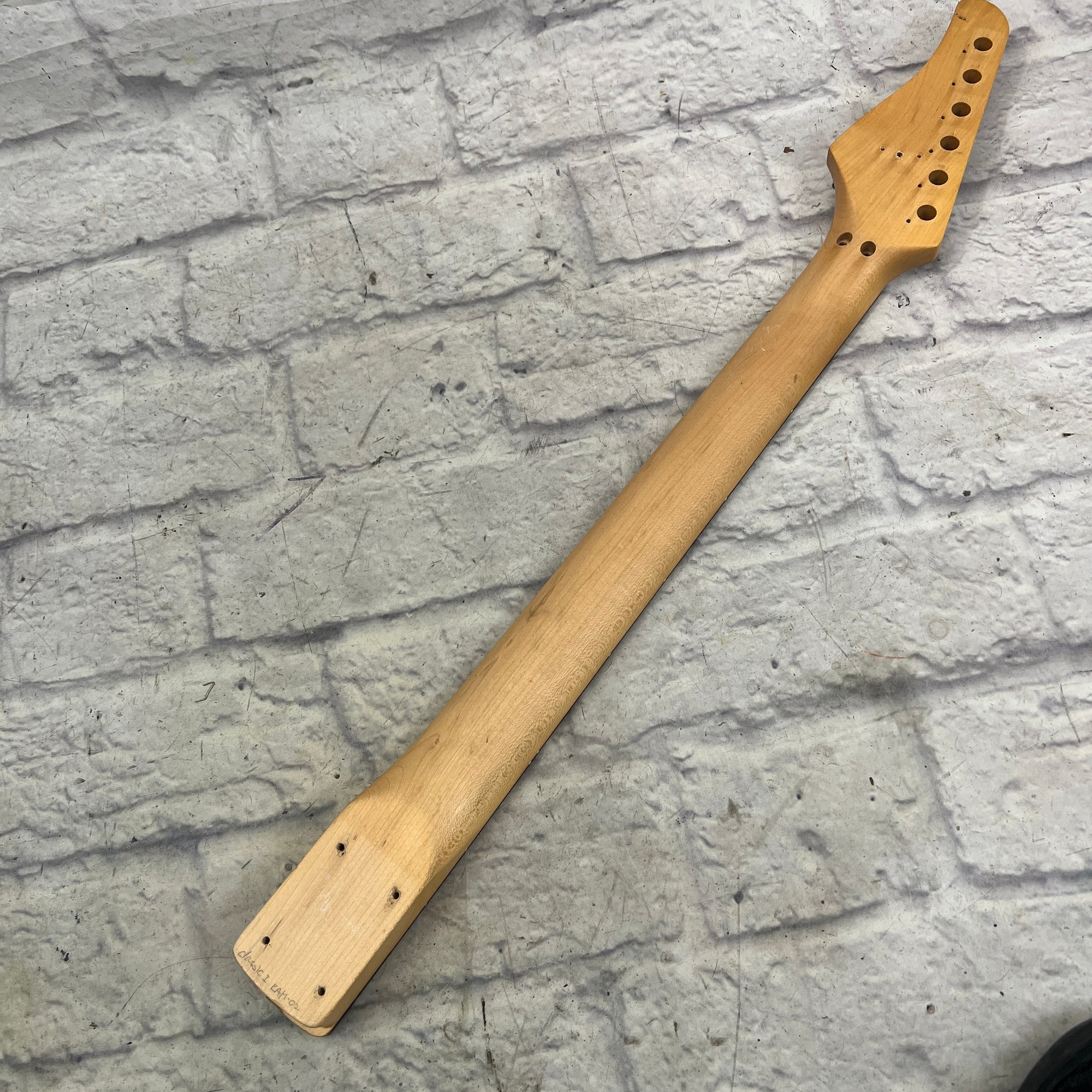 Kramer Classic I Neck