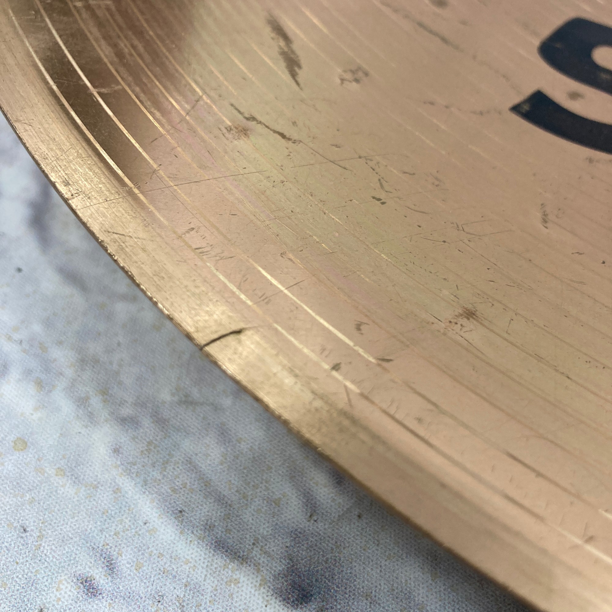 Sabian B8 16 Thin Crash Cymbal (cracked)