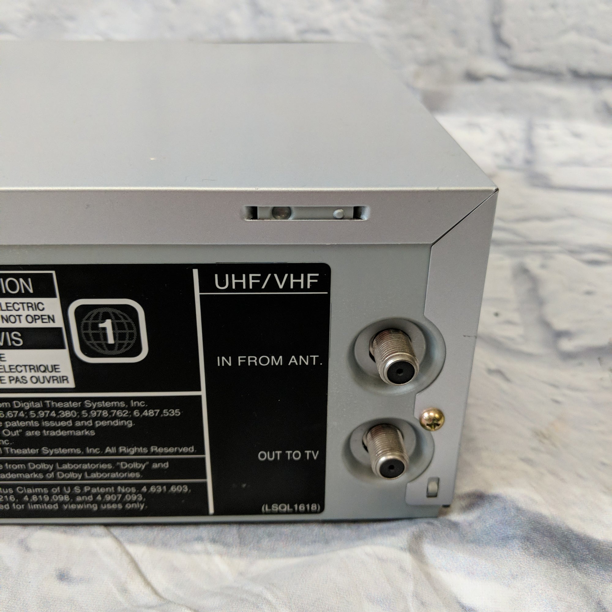 Panasonic PV-D4744S A DVD/VHS Player