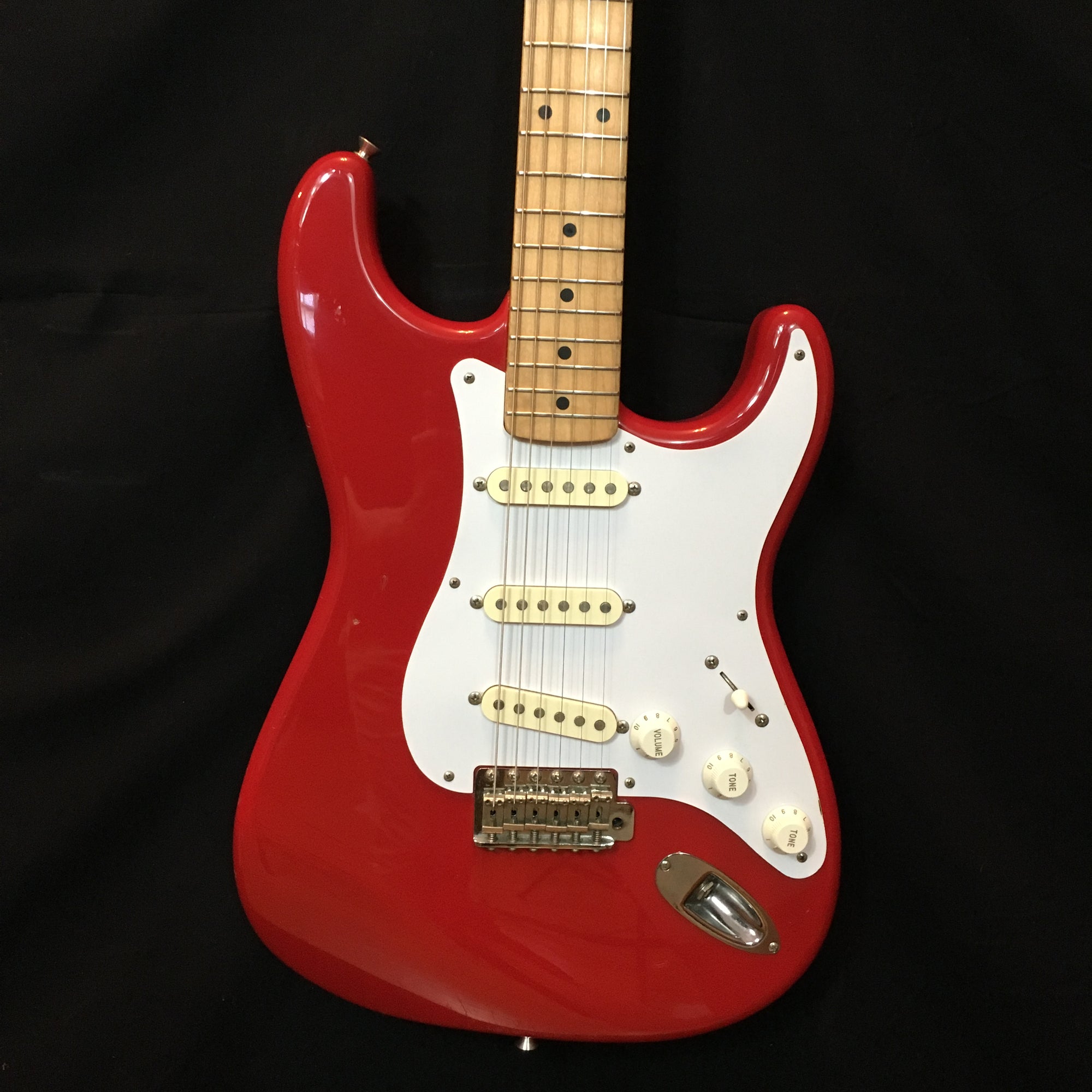 Fender MIJ Strat Red w/ Maple Board