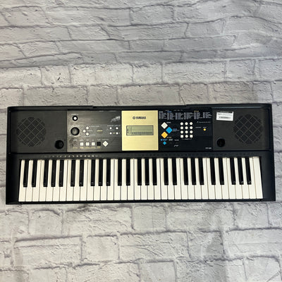 Yamaha YPT-220 61-Key Electronic Keyboard