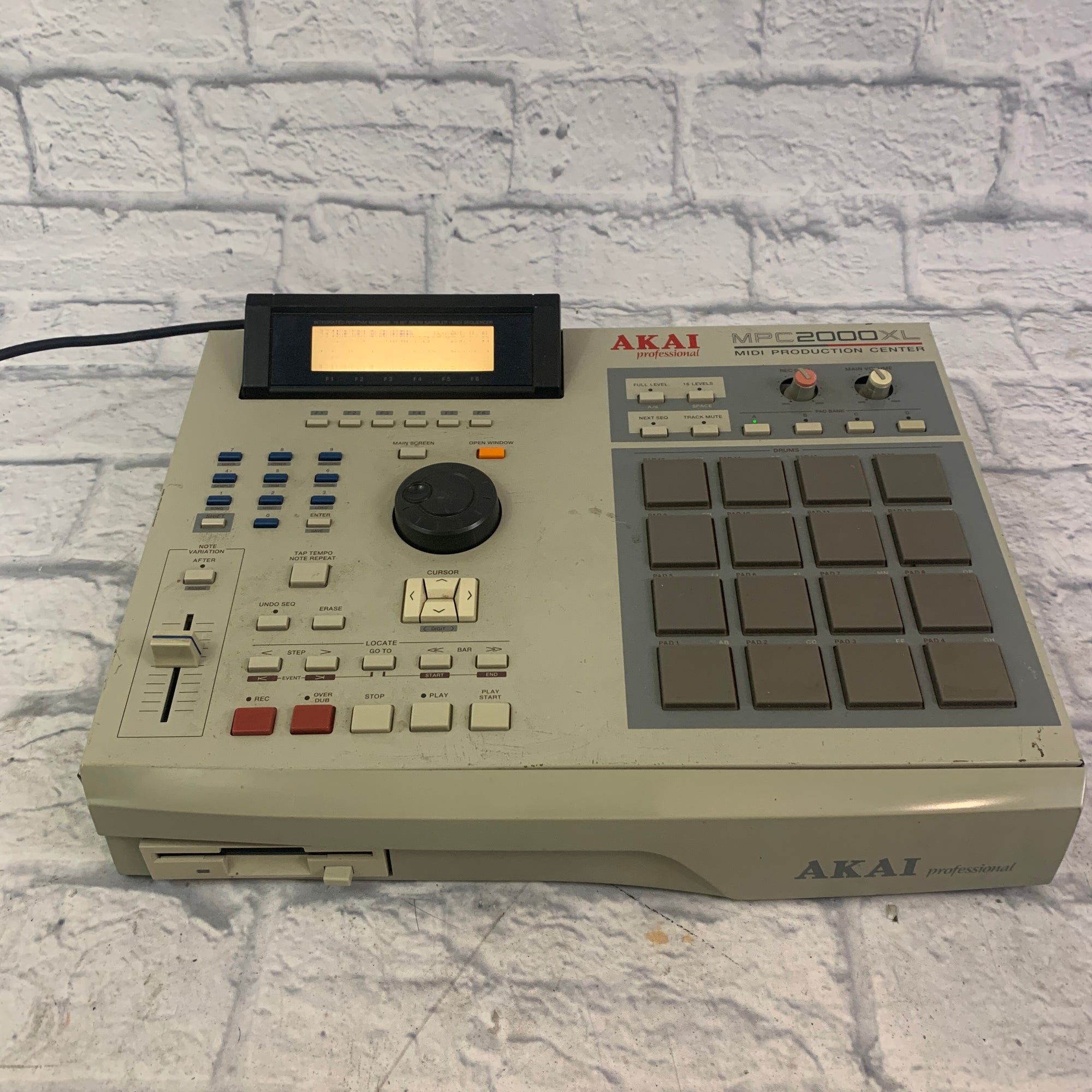 Akai MPC2000XL AS IS