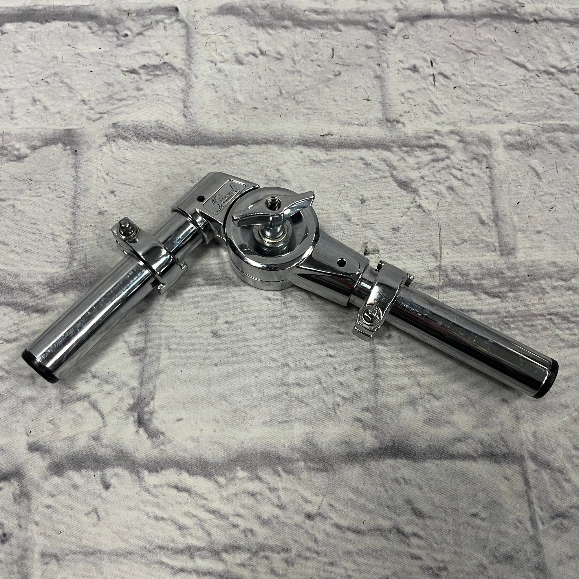 Pearl Tom Arm