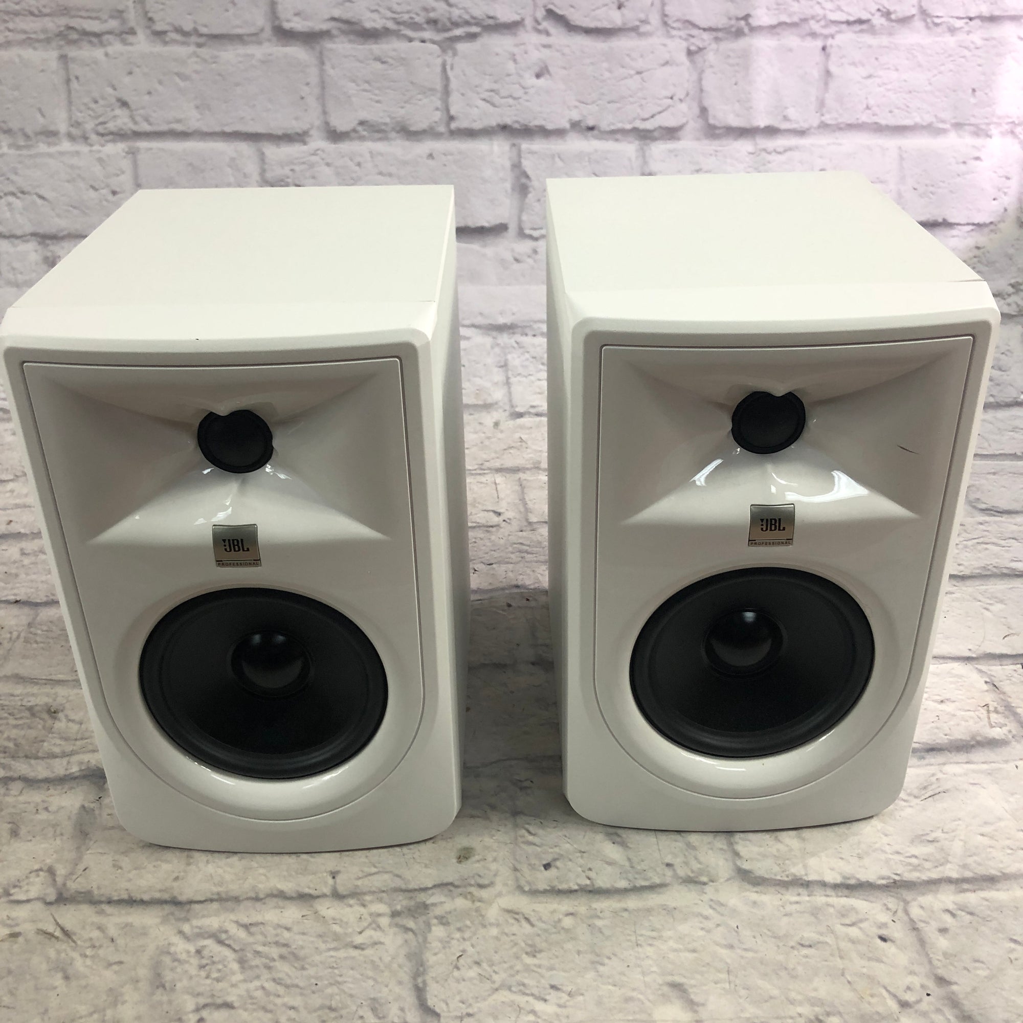 JBL 305P mkII Studio Monitor Pair White