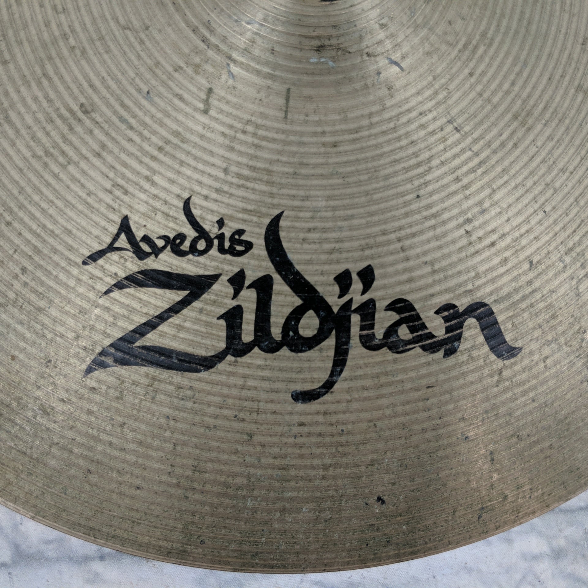 Zildjian A Series 16" Medium Thin Crash Cymbal (cracked)
