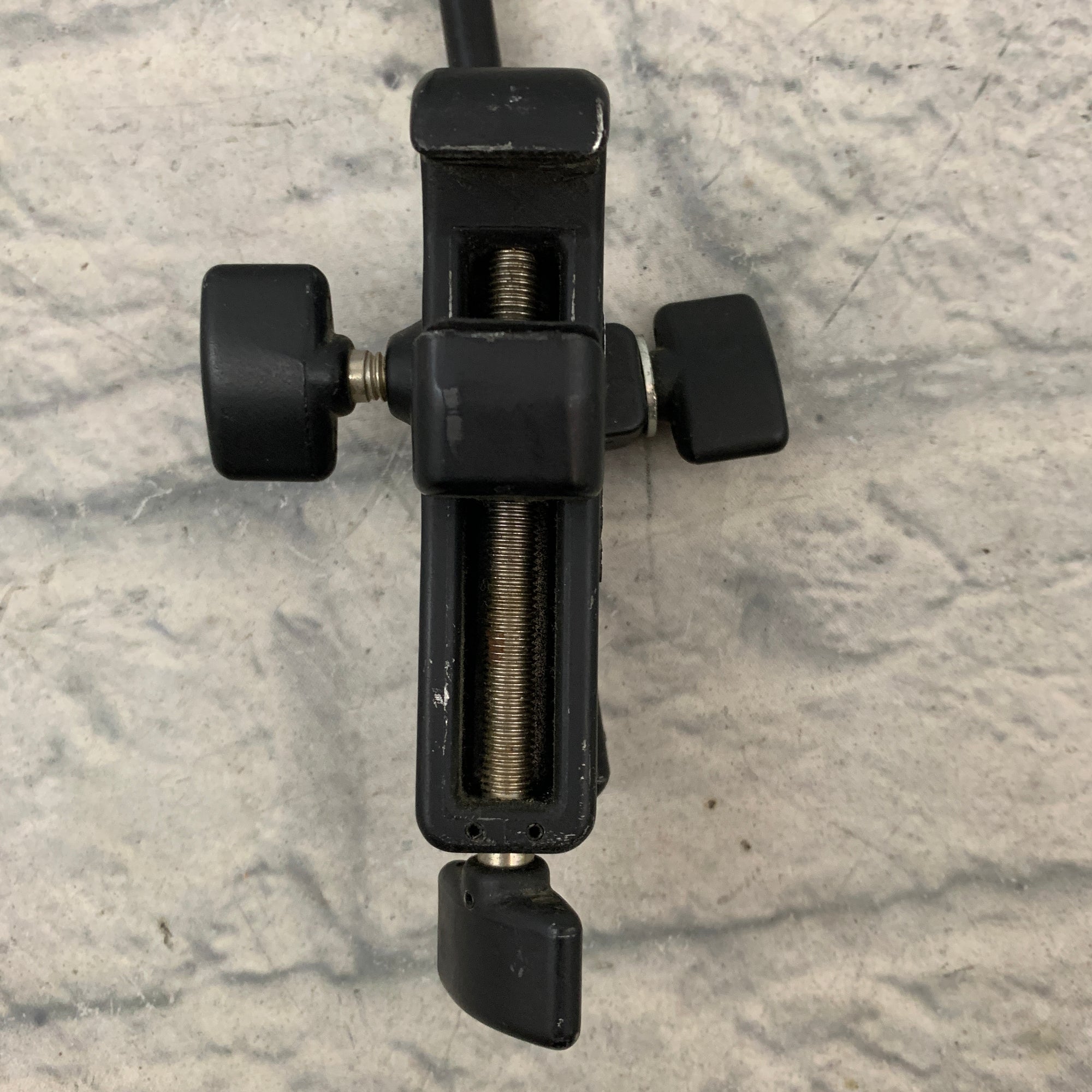 LP Latin Percussion Claw Rim Clip With Z-Rod Drum Mount