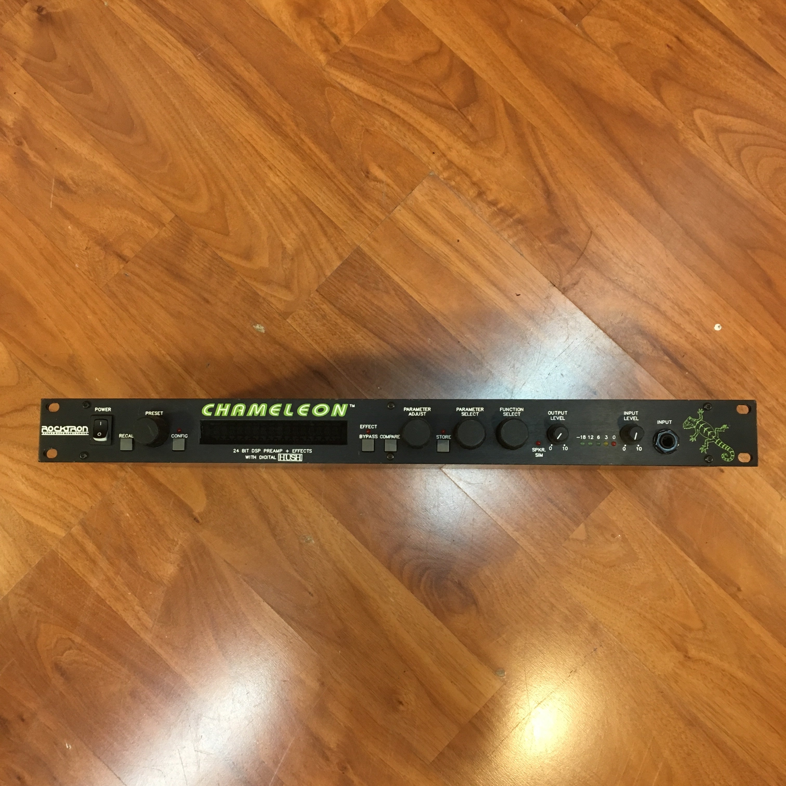 Rocktron Chameleon Guitar Effect Rack Unit - Evolution Music