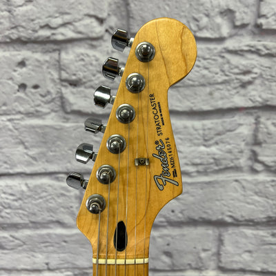 Fender MIM Stratocaster 2006 Electric Guitar - Candy Apple Red