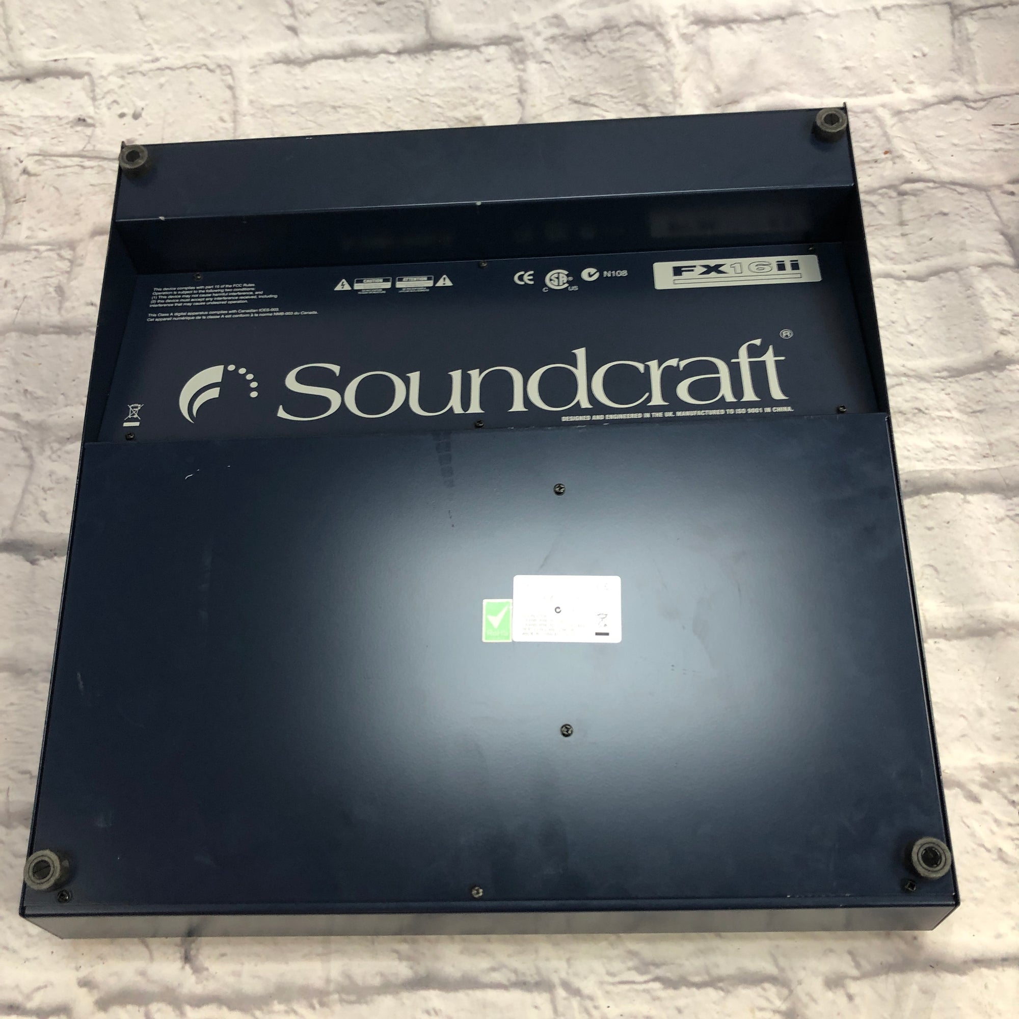Soundcraft FX16II 16-Channel Passive Mixer - Evolution Music
