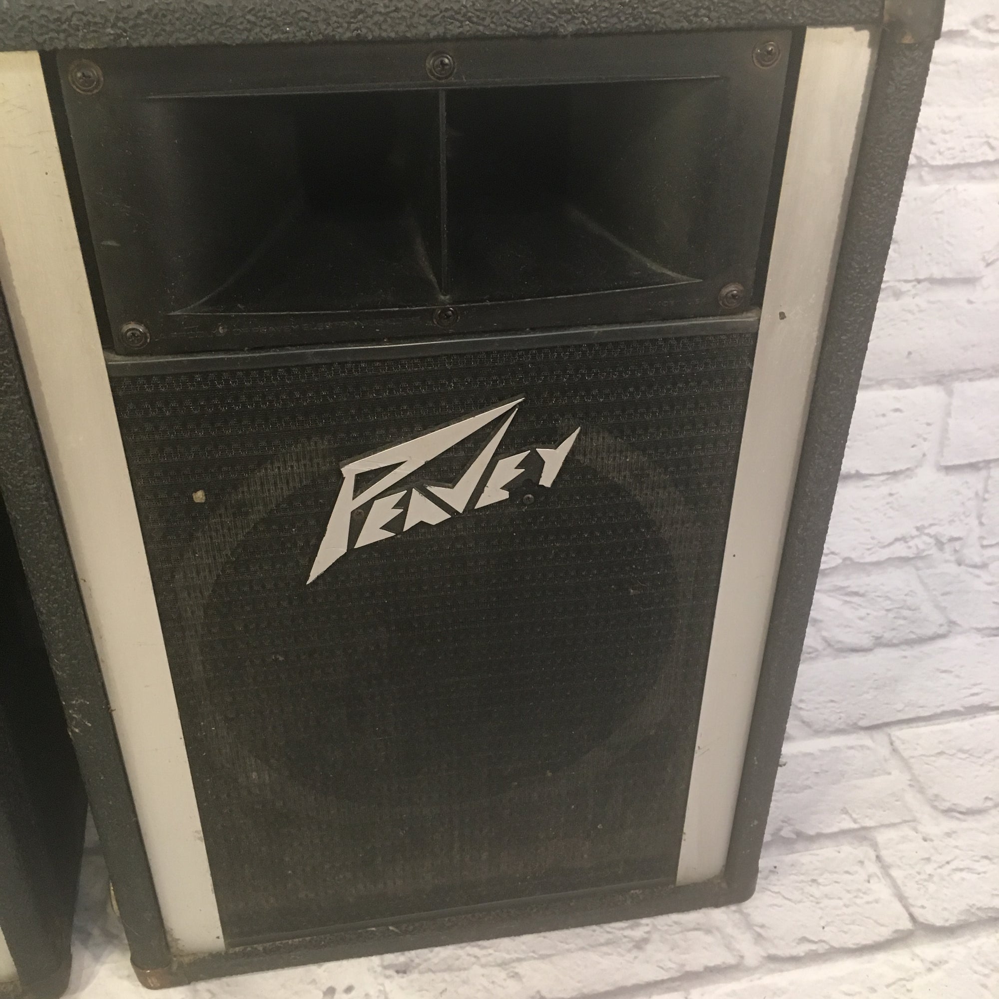Peavey 112H Speaker Pair (One Tweeter Not Working Sold As-Is)