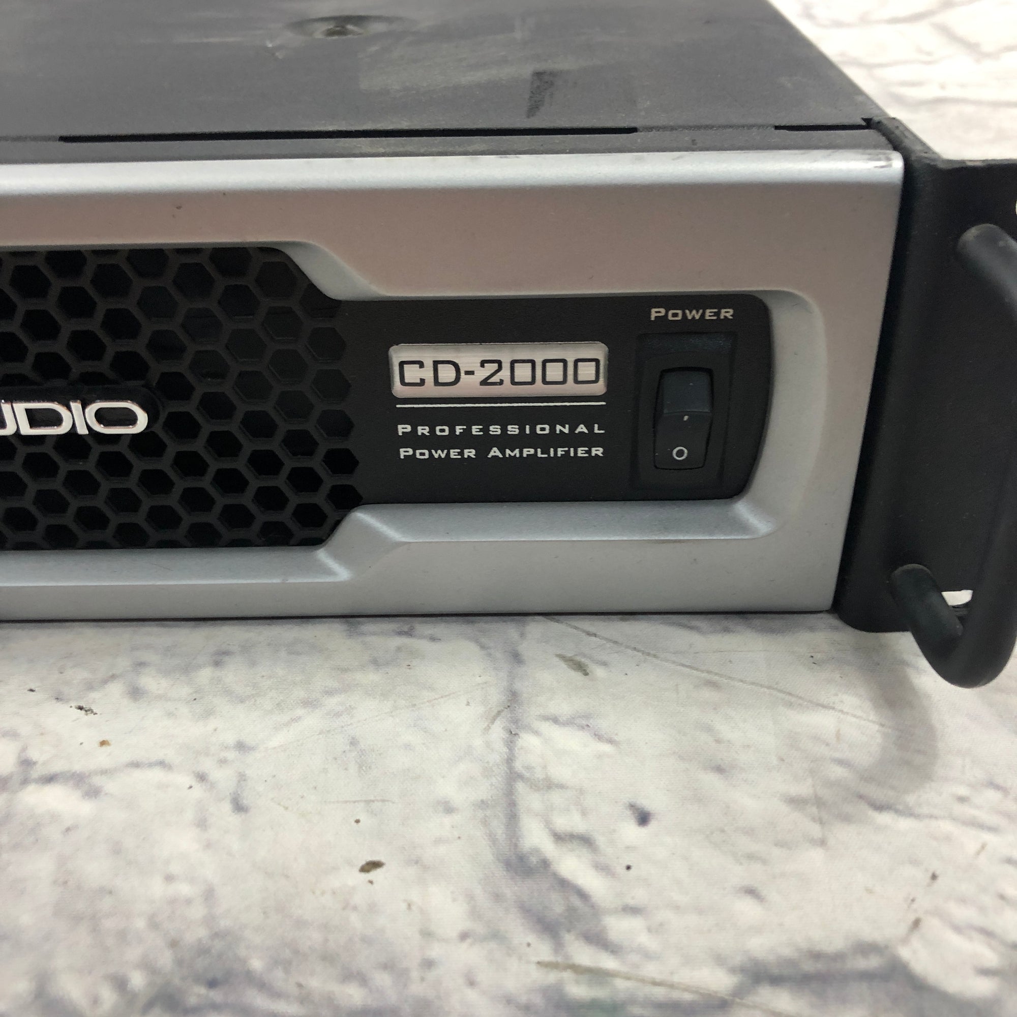 Crest Audio CD-2000 Power Amp