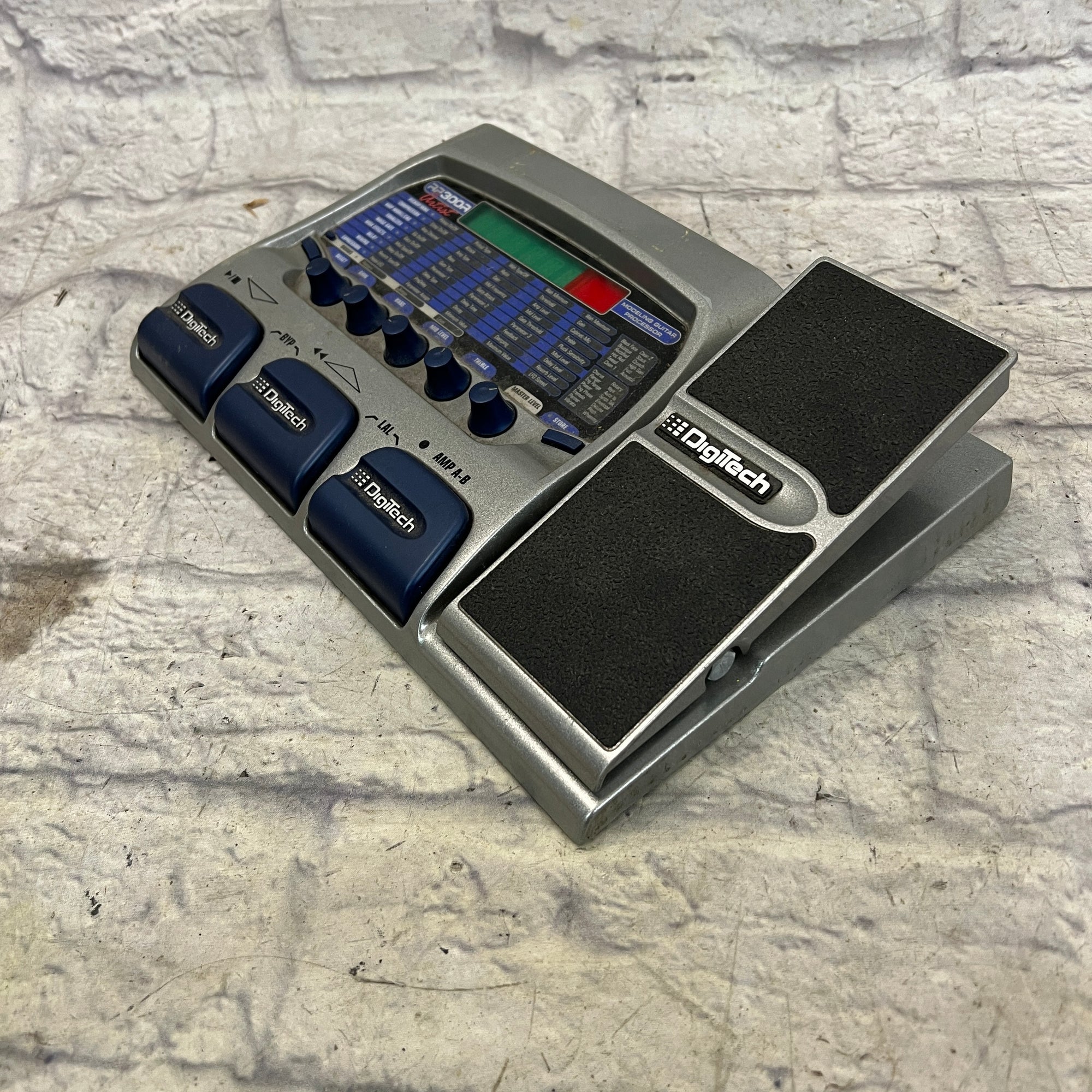Digitech RP300R Amp Modeling Pedal Evolution Music