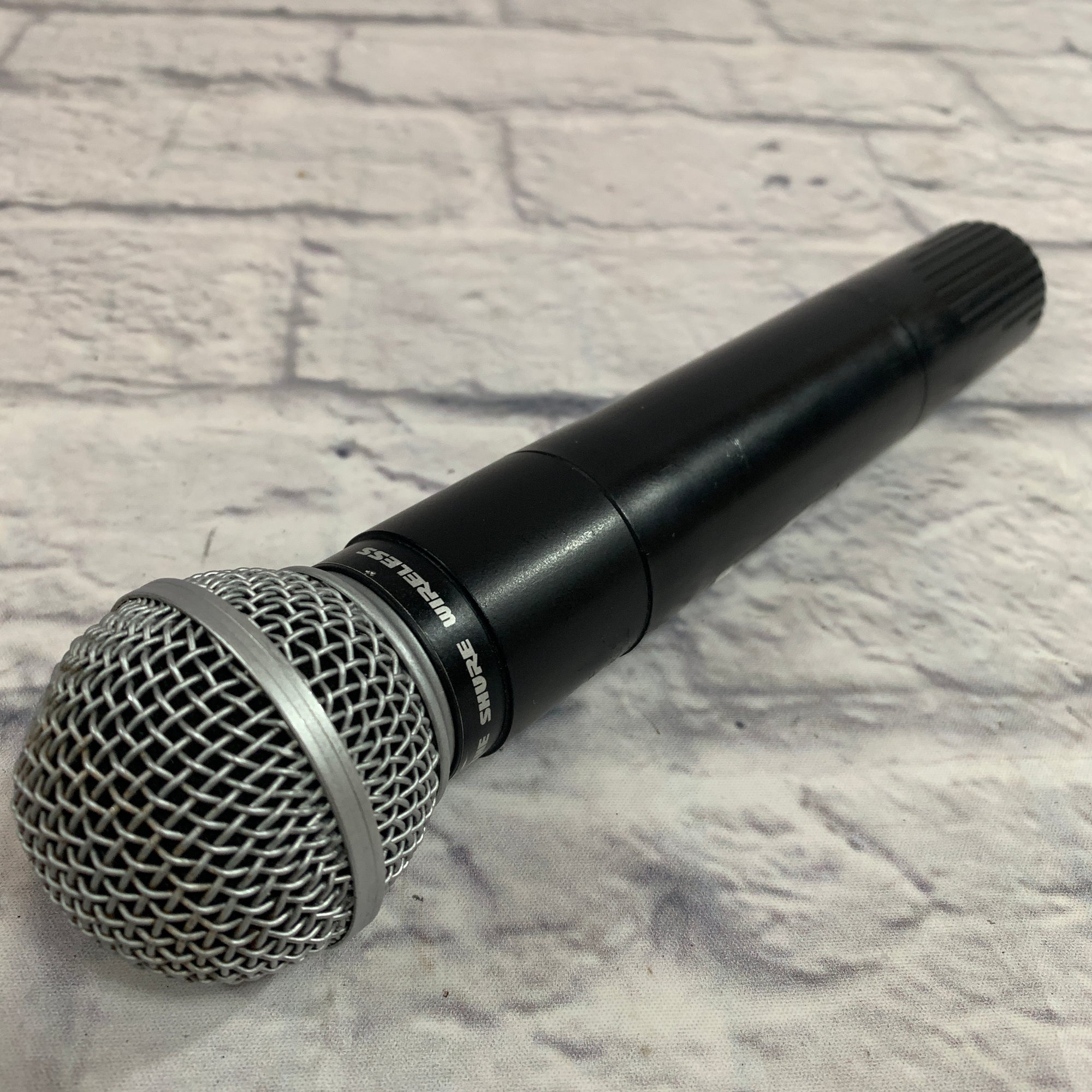 Shure Wireless SM58 w/ T4V Diversity Receiver