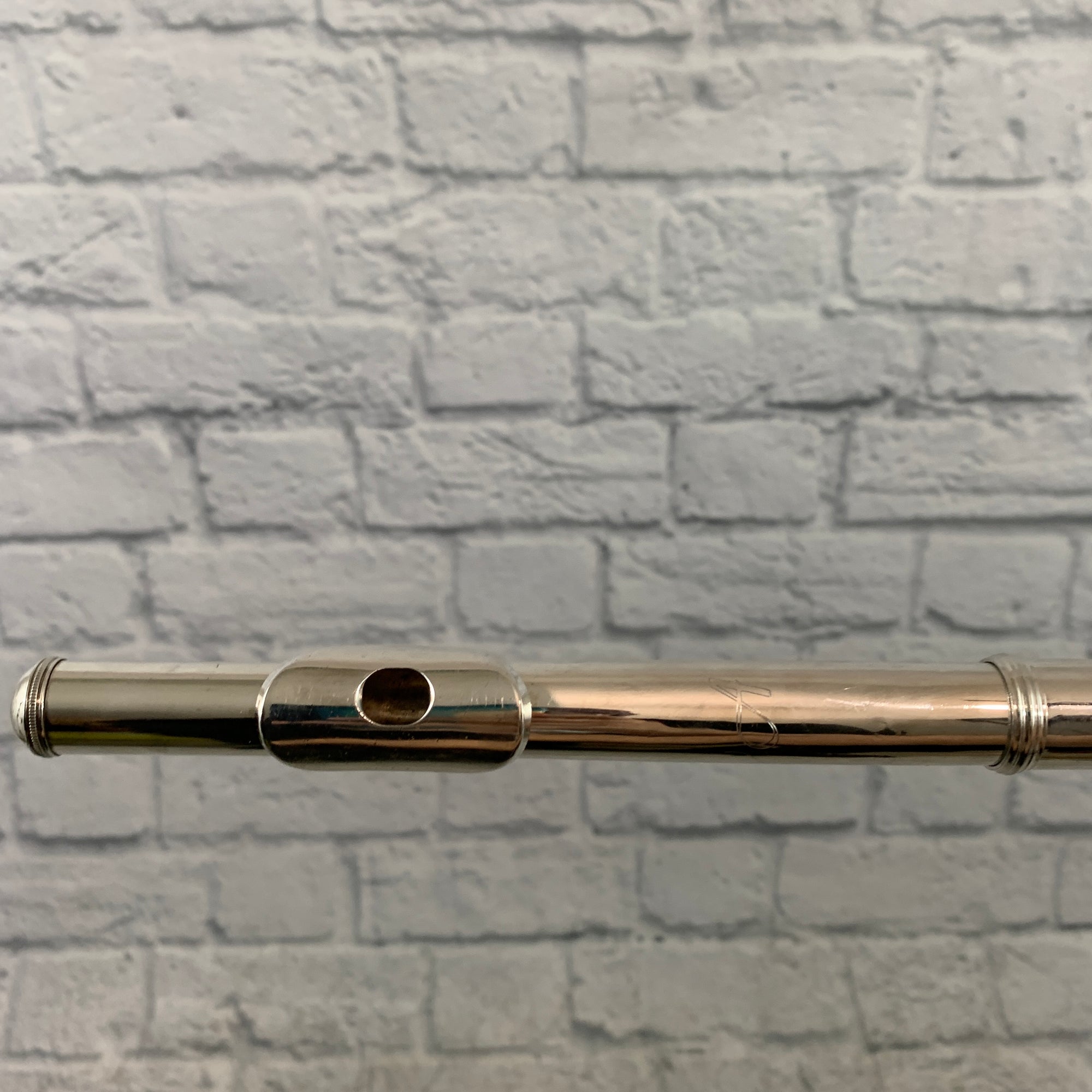 Armstrong Model 104 Closed-Hole Flute w/ Case